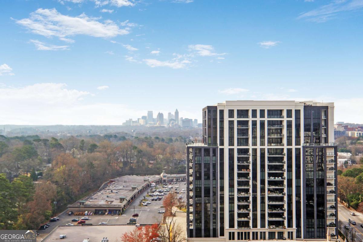 2479 Peachtree Road Ne # 1606 Property Photo 1