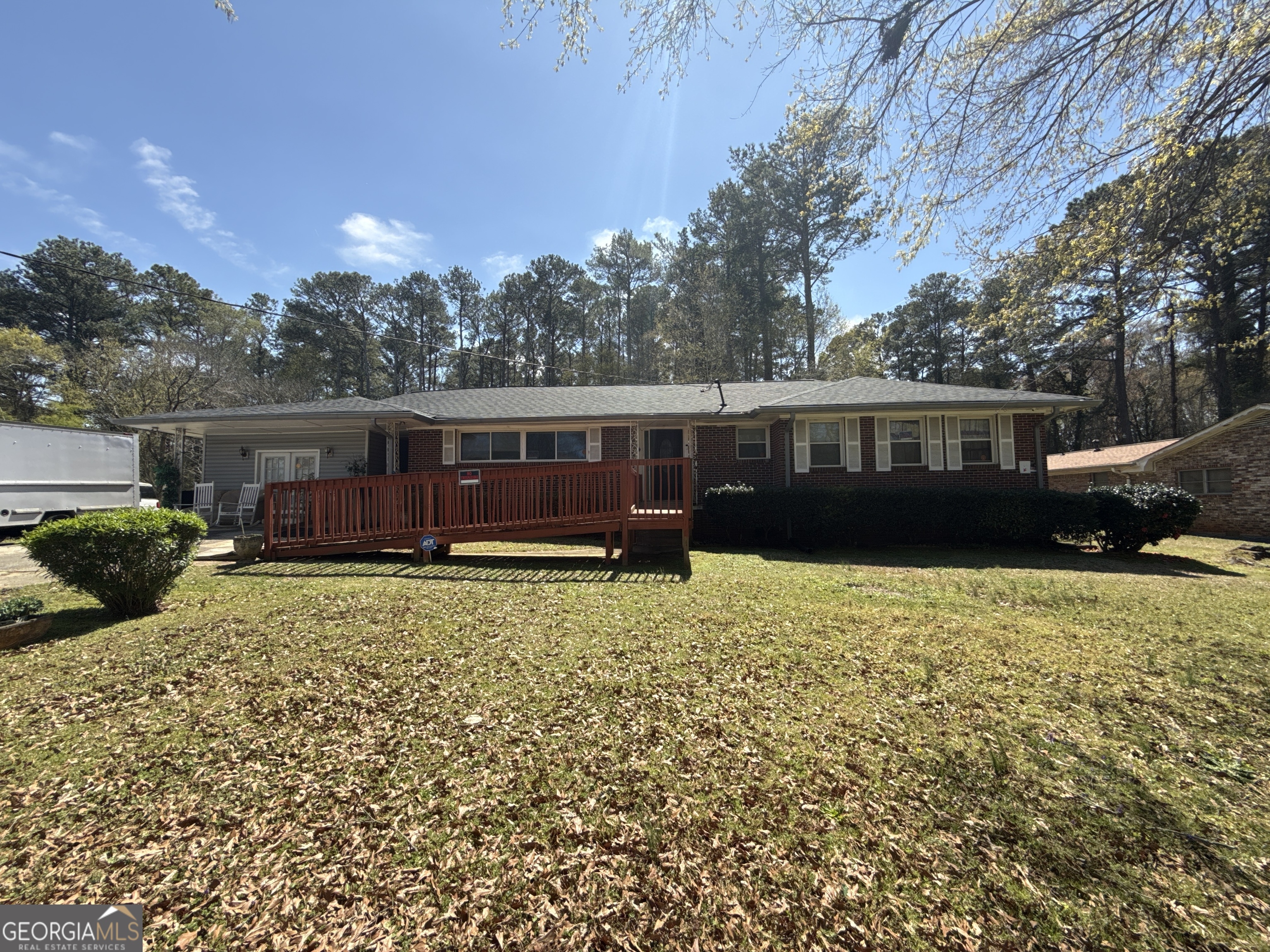 5169 Covington Highway Property Photo 1