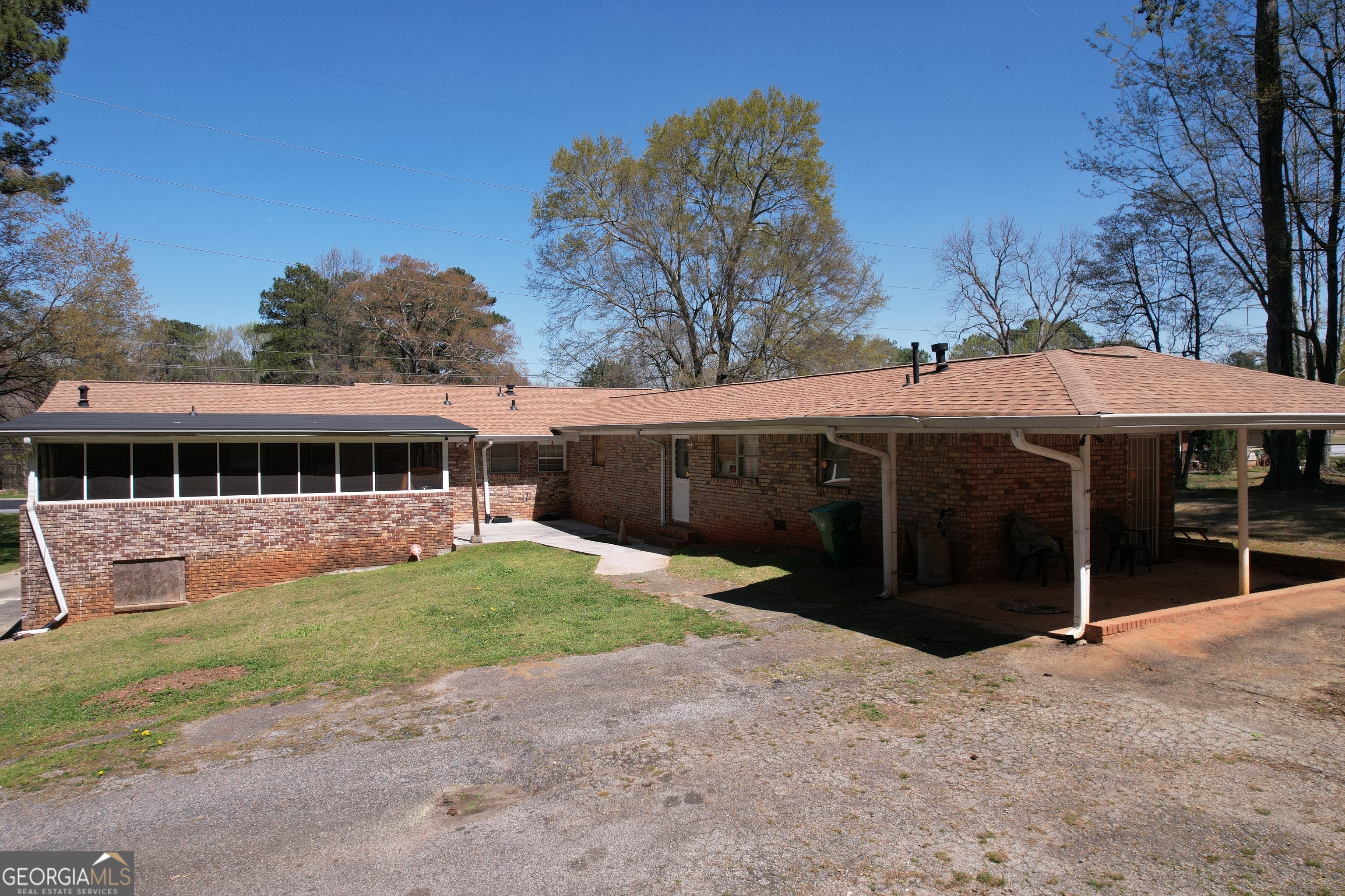 5159 Covington Highway Property Photo 7