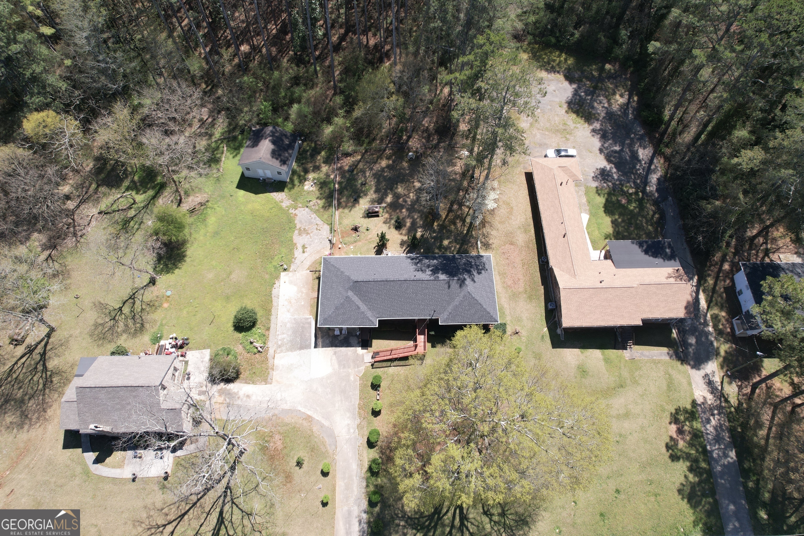 5159 Covington Highway Property Photo 9