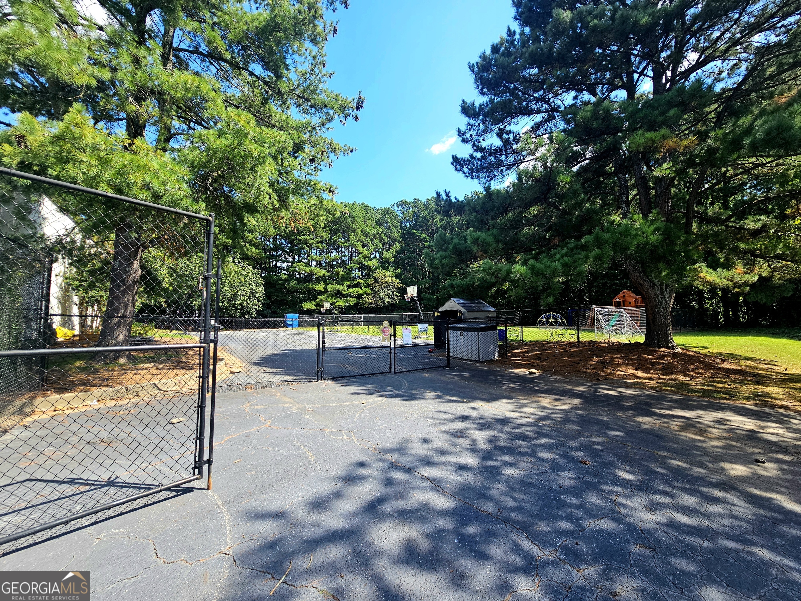 1590 Oakbrook Drive Property Photo 40