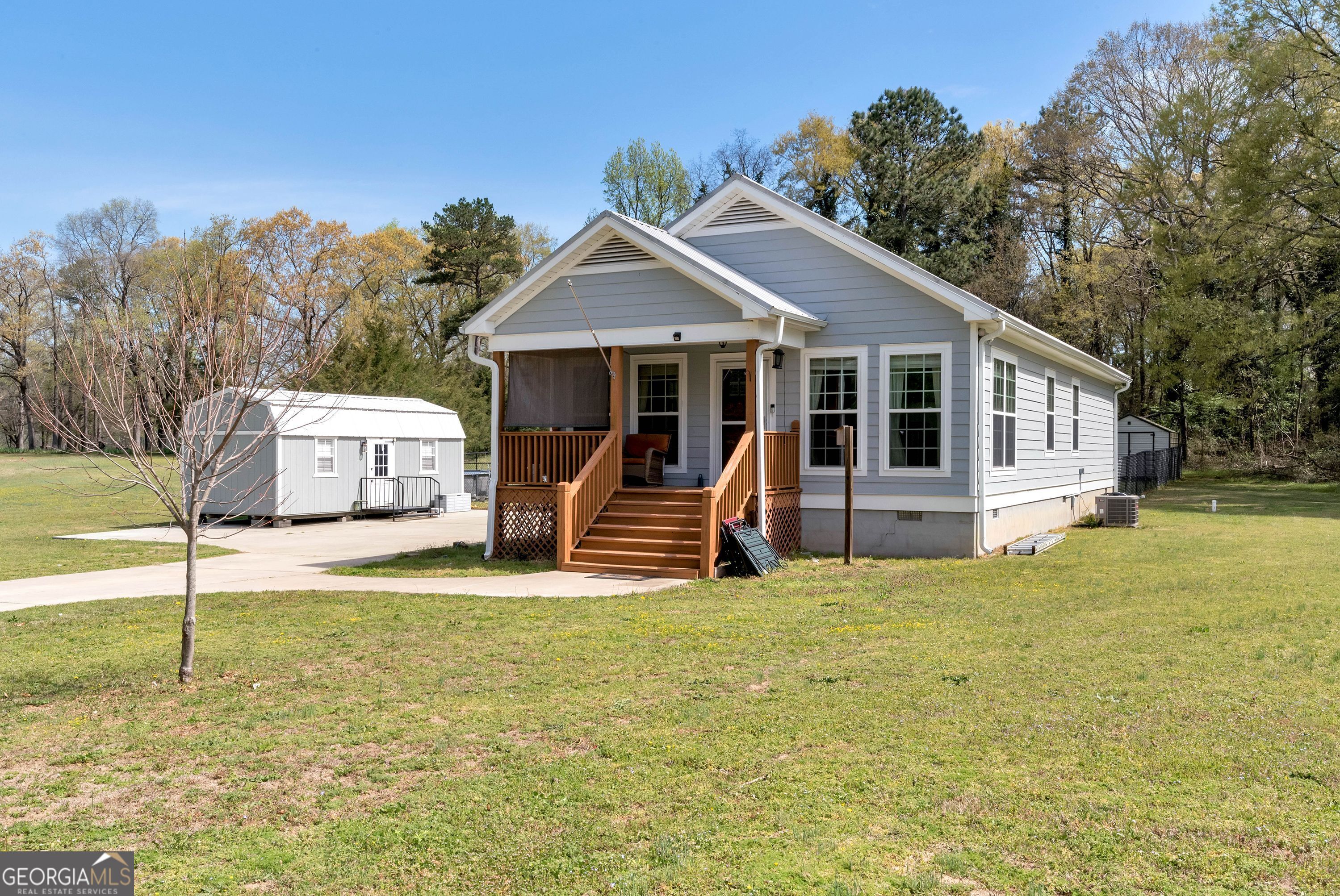 60 Cottage Court Property Photo