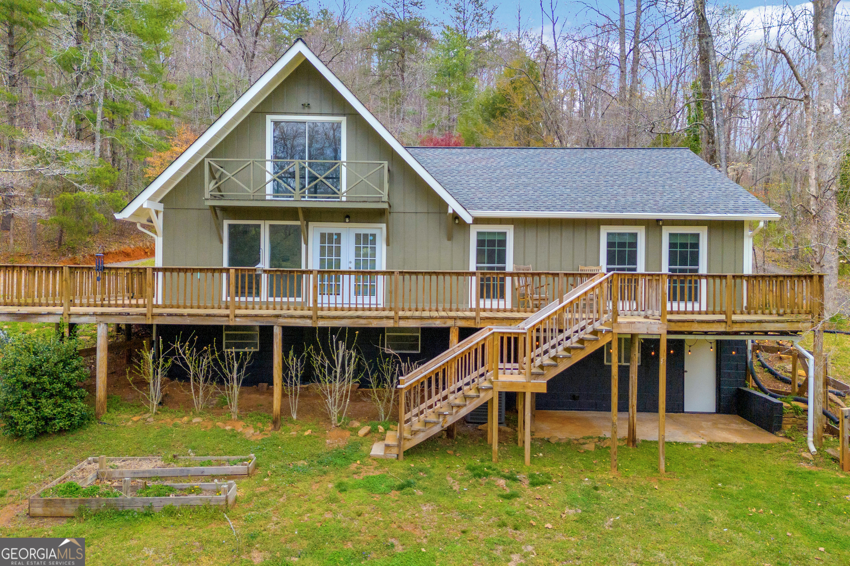 117 Foothills Drive Property Photo 1