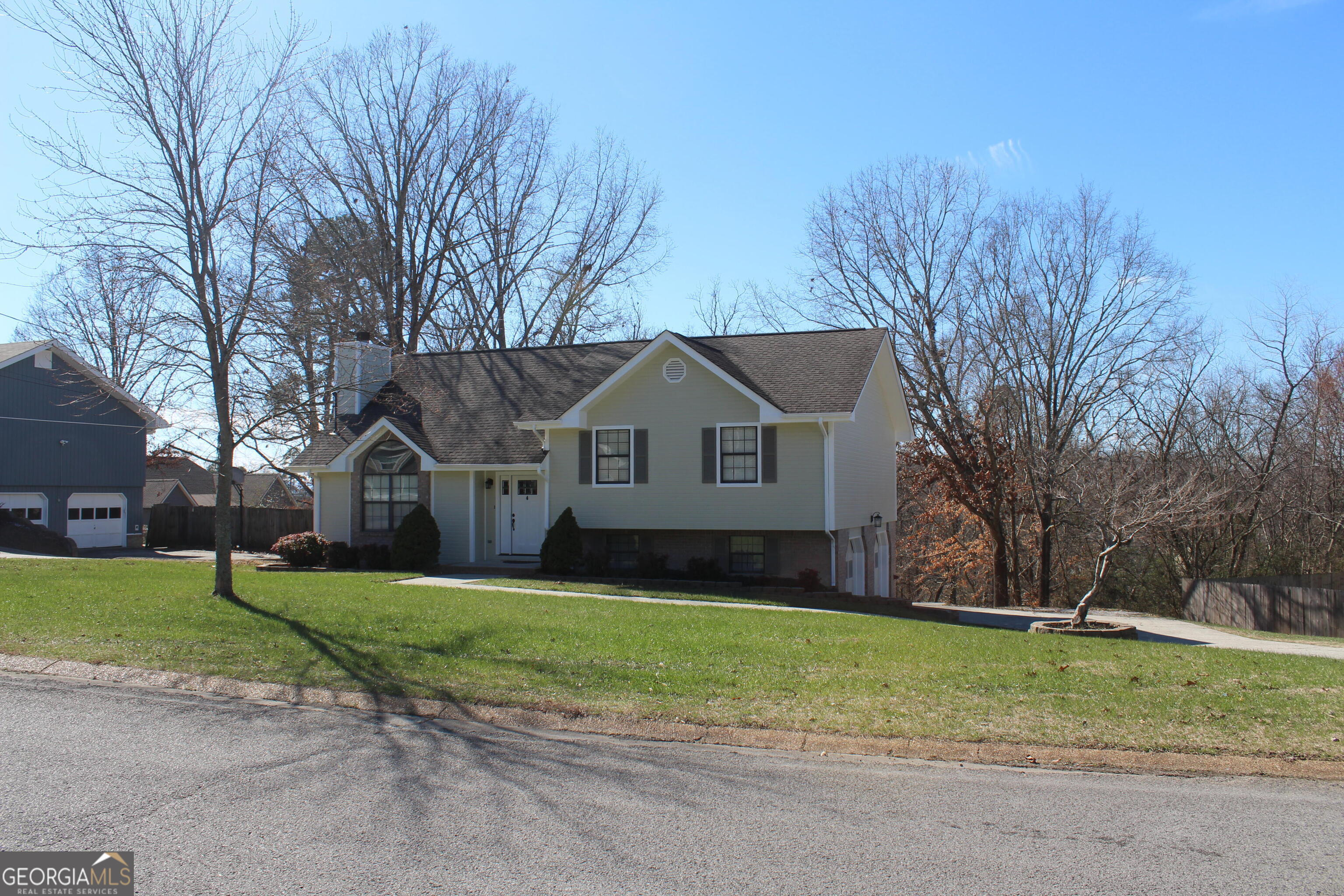 141 Debbie Lane Property Photo