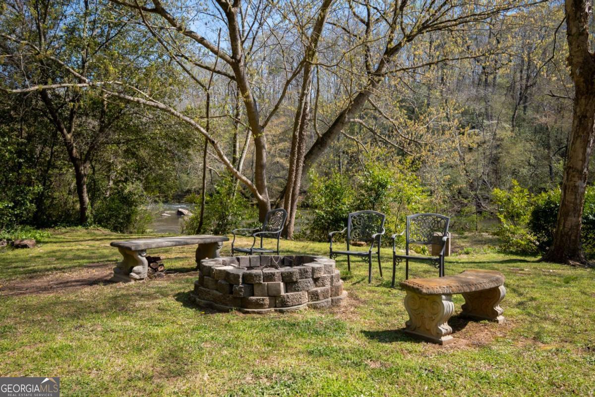 585 White Circle # 33 Property Photo 57