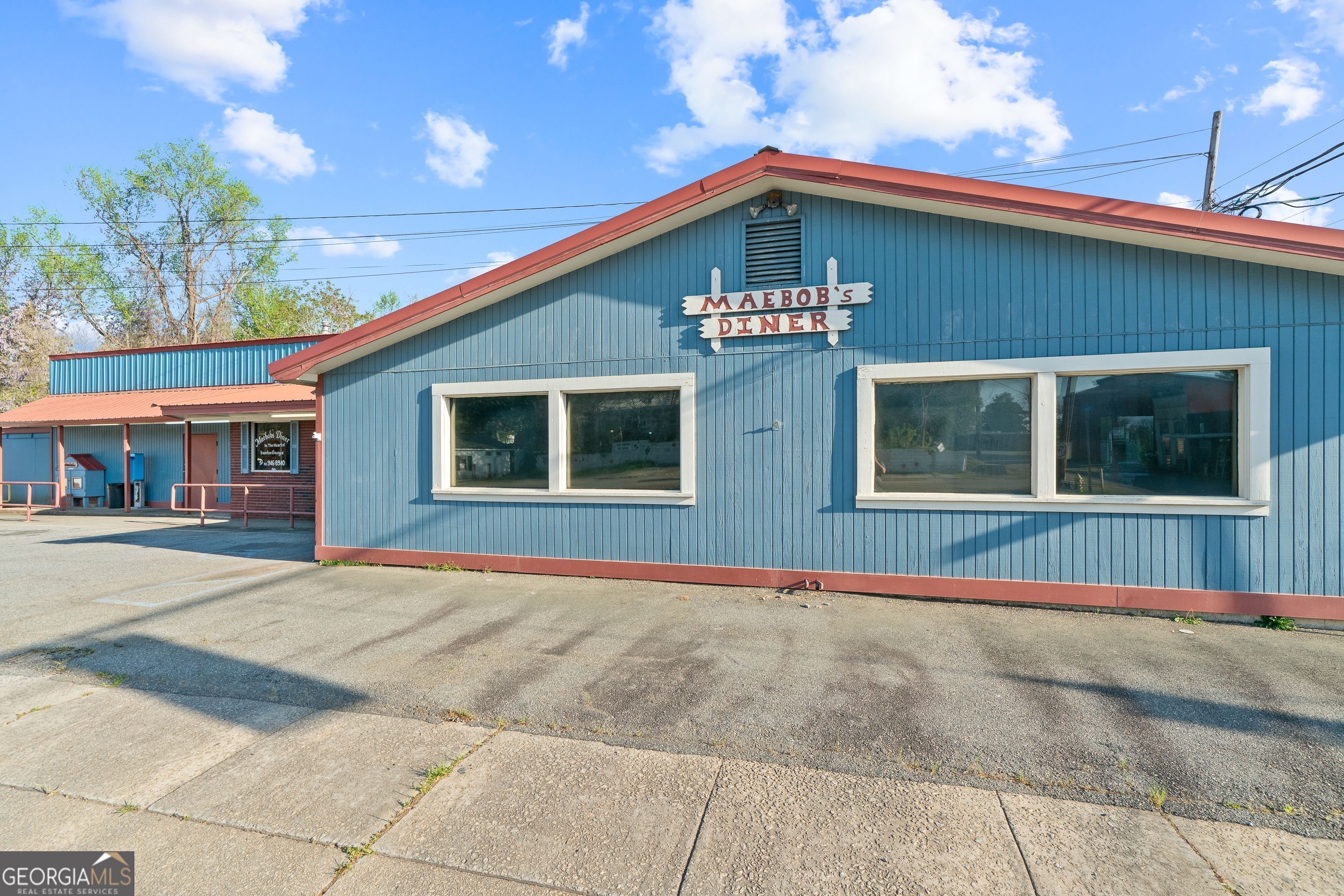 101 E Main Street Property Photo