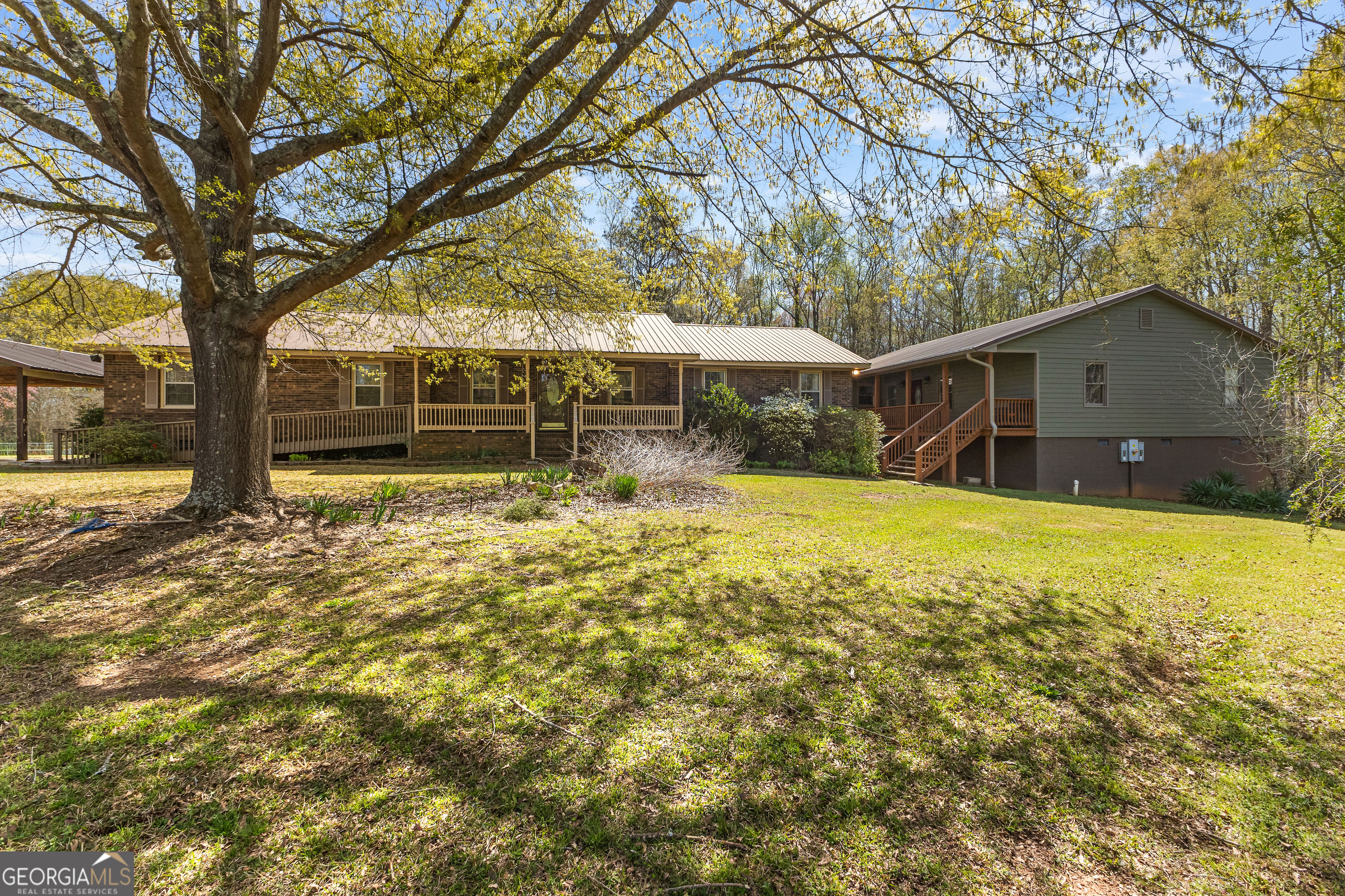 45 Green Acres Road Property Photo 1
