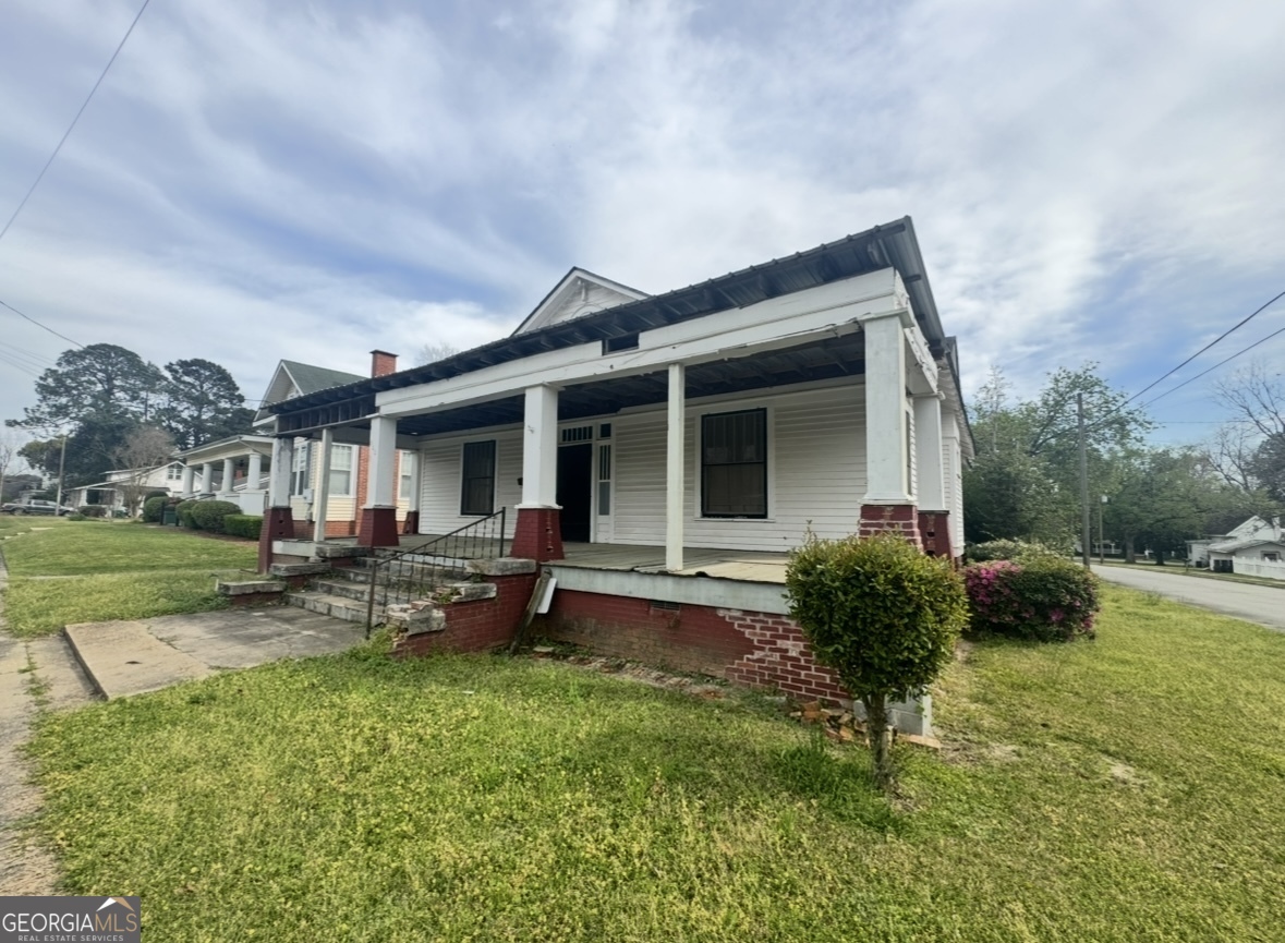 300 E Church Street Property Photo 1