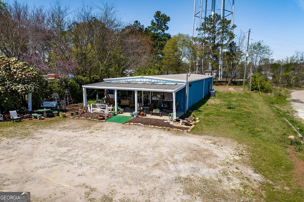 2090 Broad Street Property Photo 1