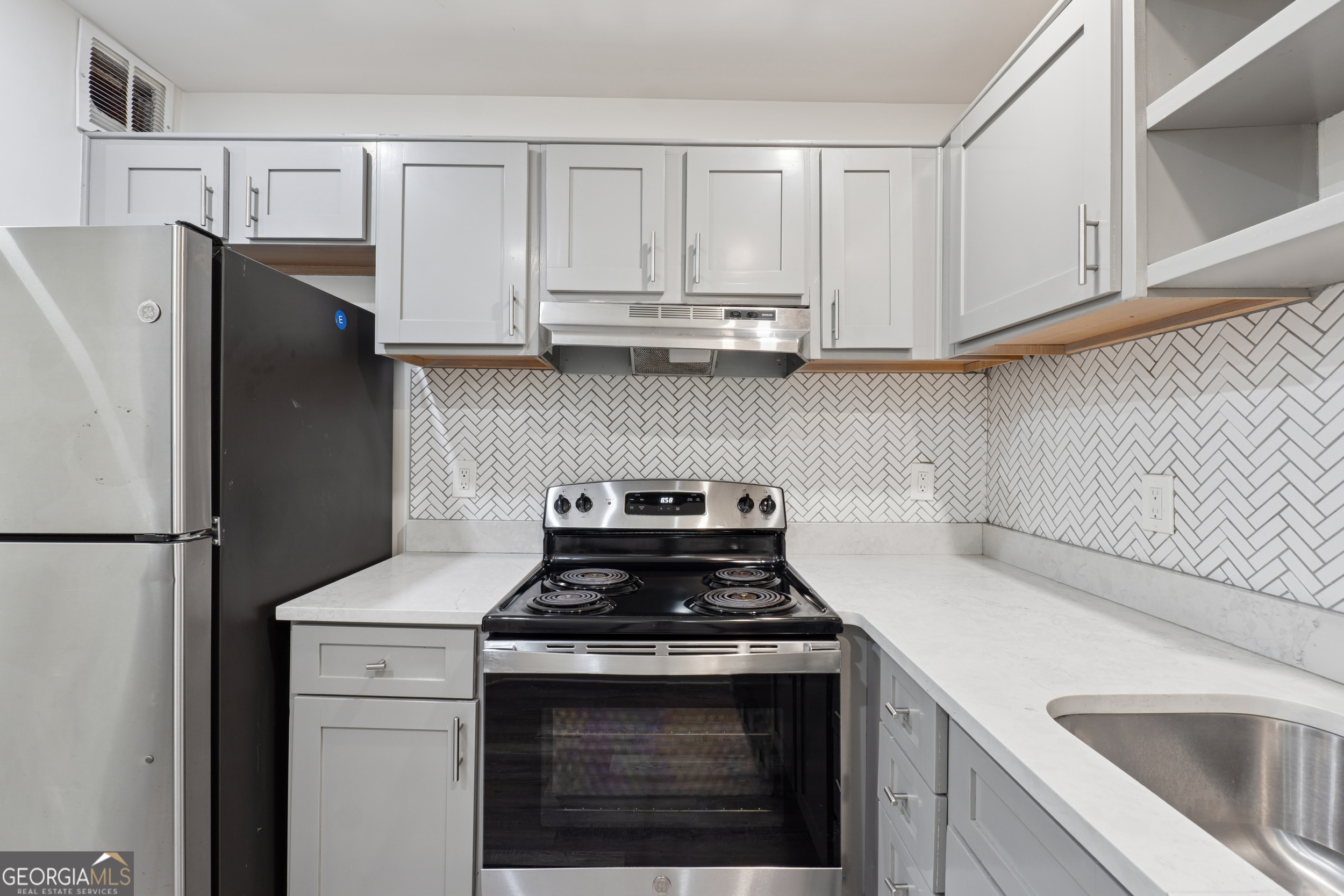 554 Mcgill Place Ne Property Photo 11