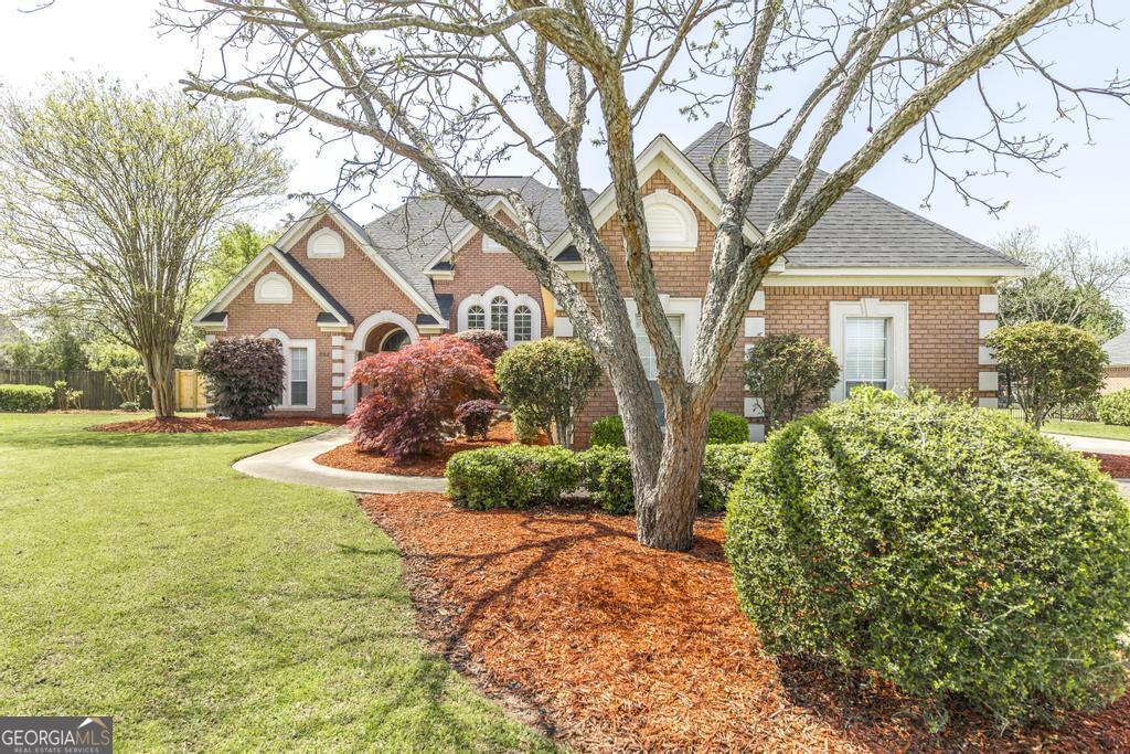 204 Grove Court Property Photo 2