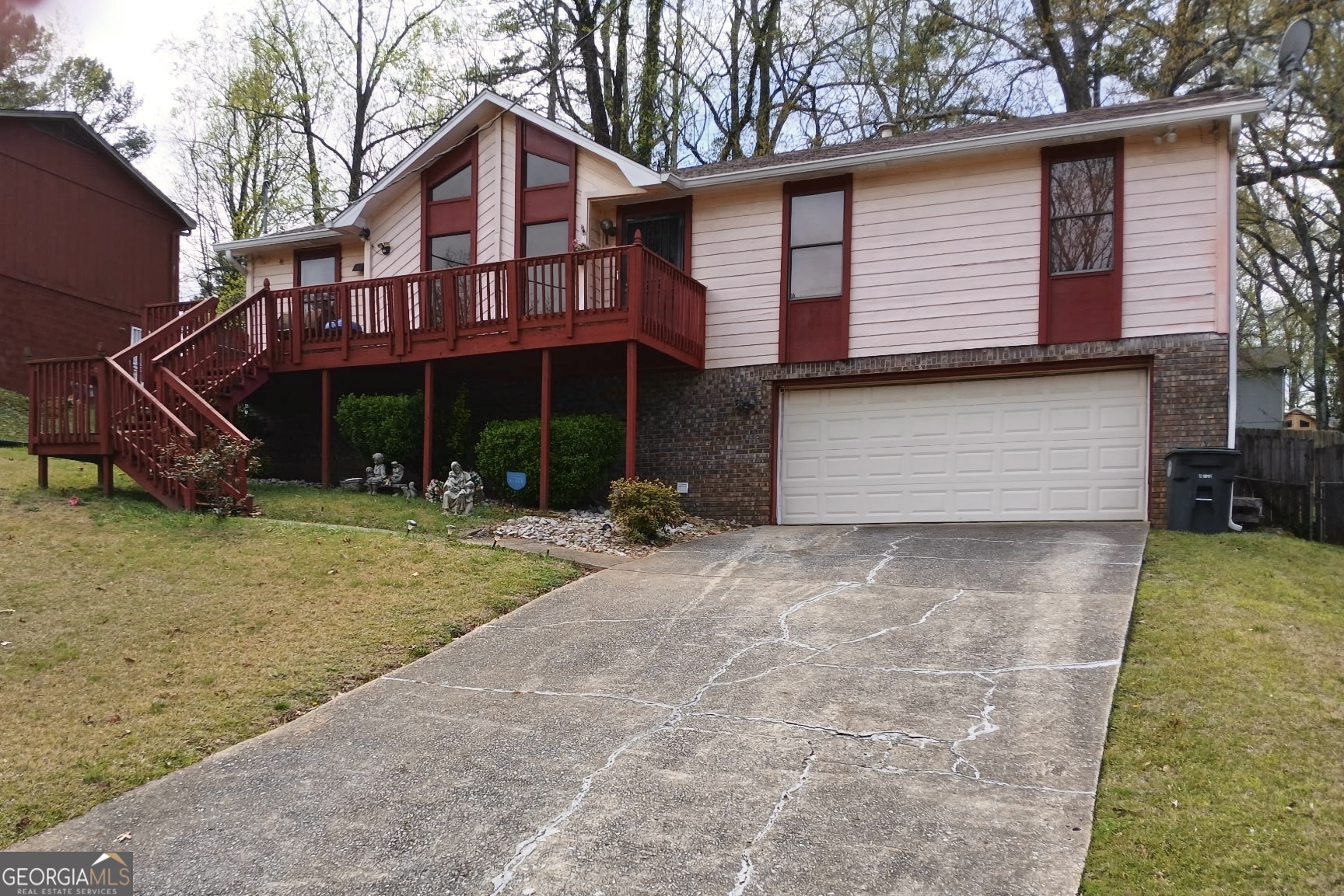 1114 Suncrest Lane Property Photo