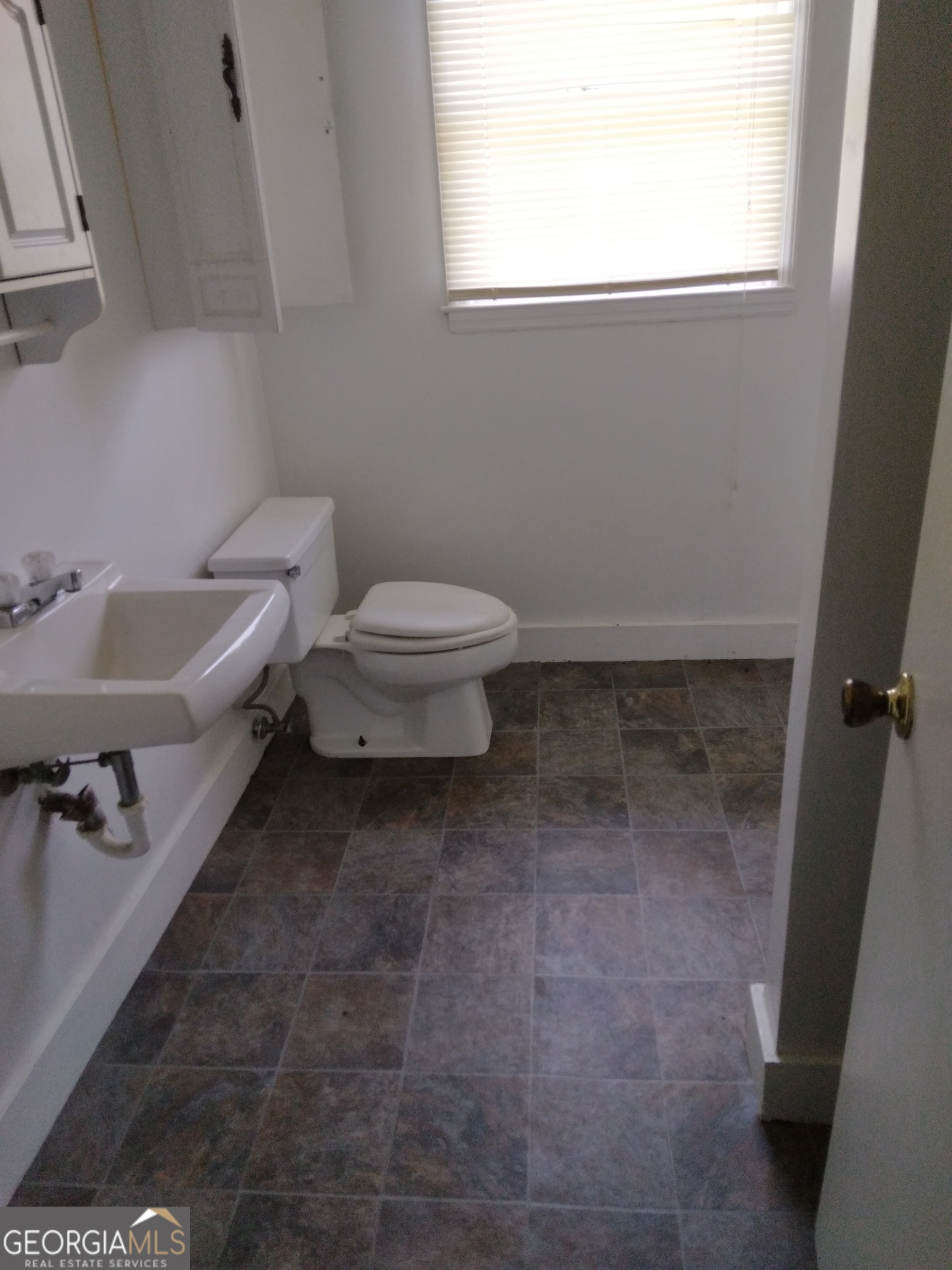 259 S Main Street Property Photo 8