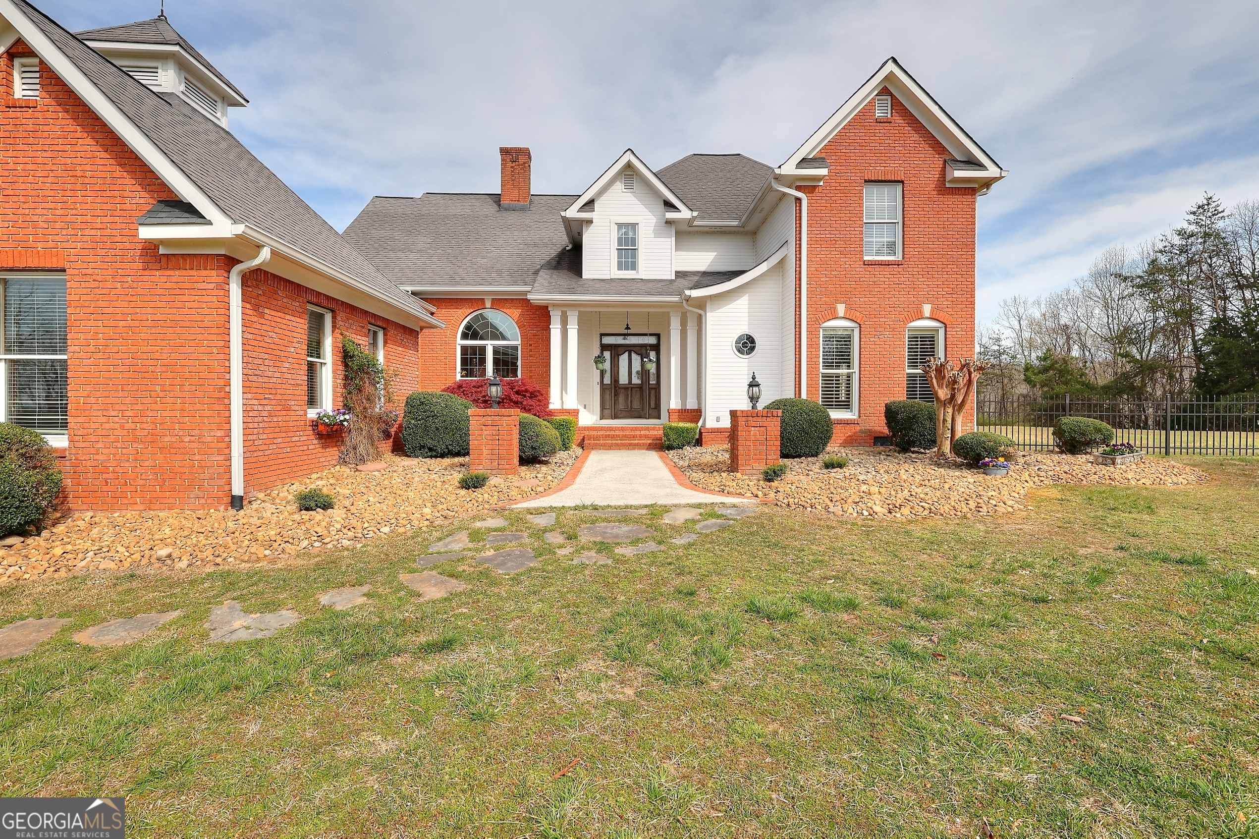 139 Harris Lane Property Photo 3