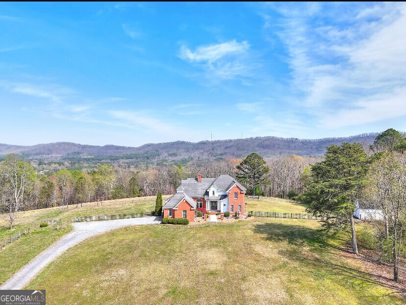 139 Harris Lane Property Photo 4
