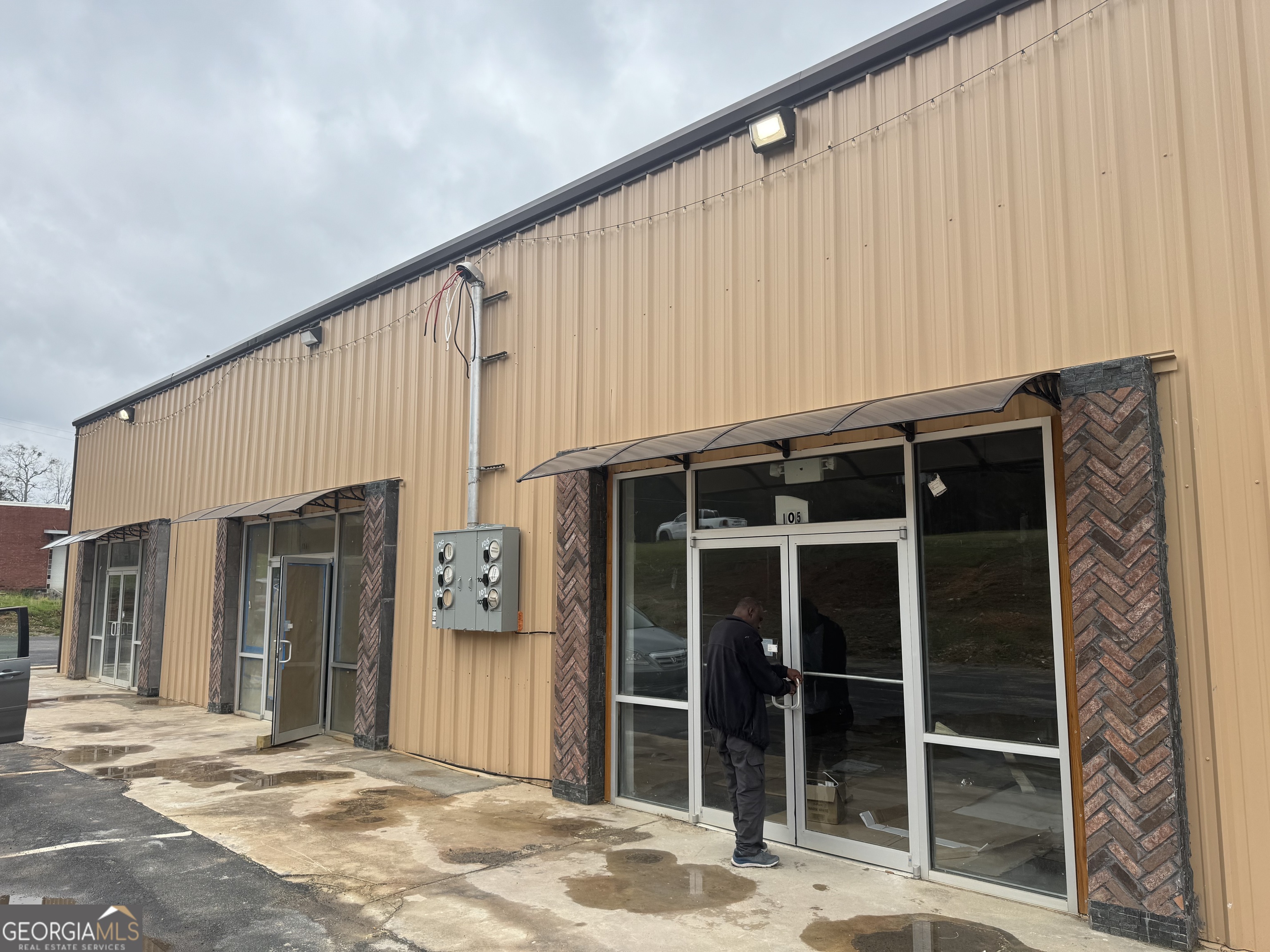 2485 Lithonia Industrial Boulevard Property Photo 3