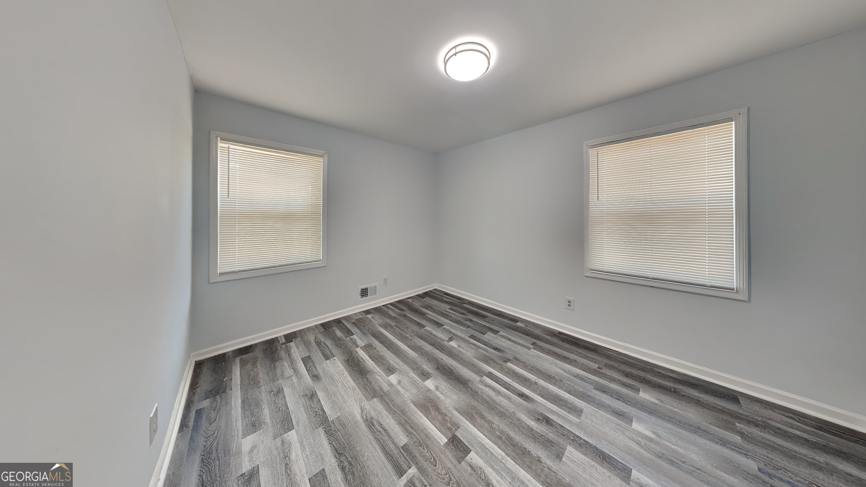 4193 Port Chester Way Property Photo 10