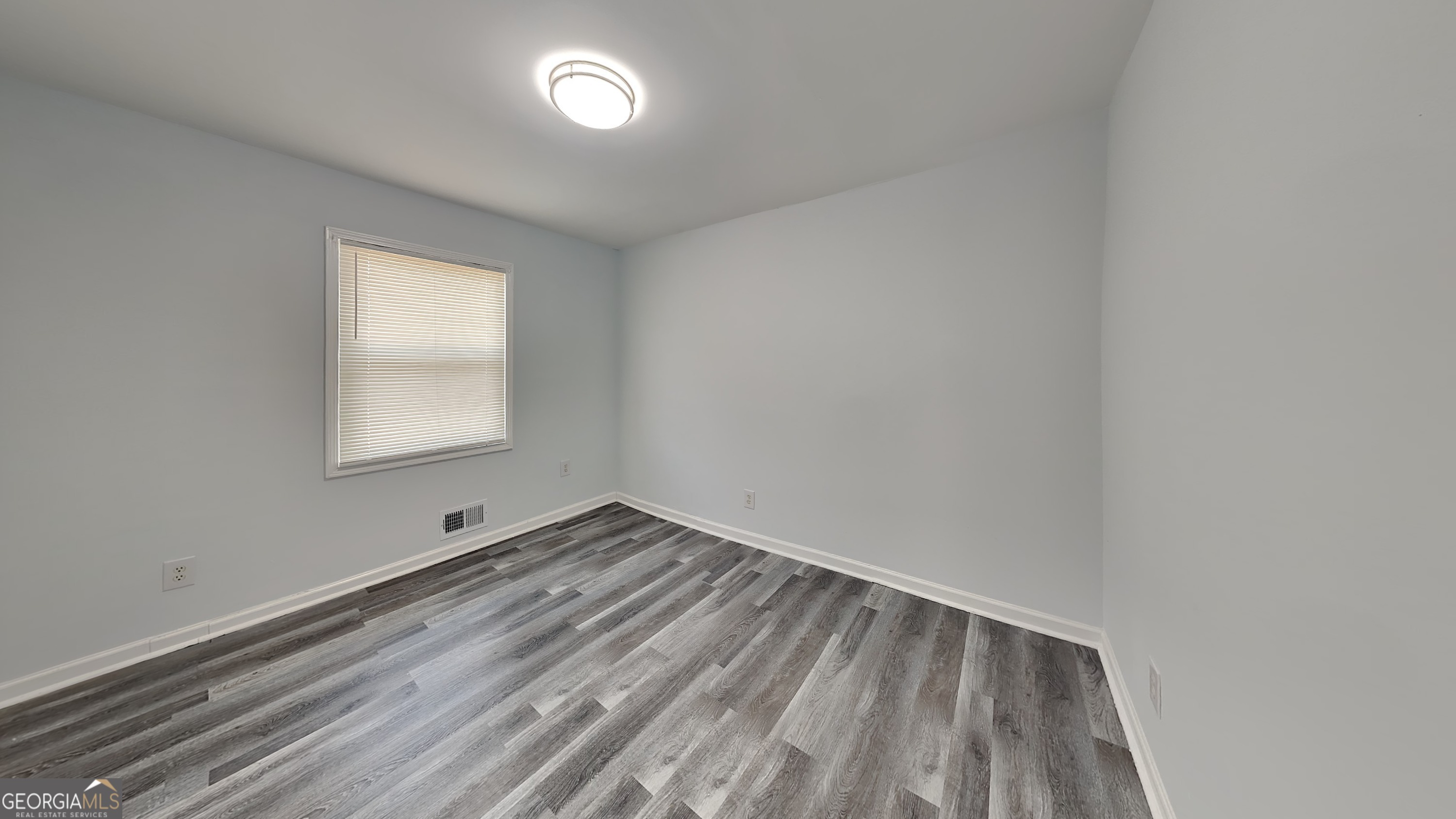 4193 Port Chester Way Property Photo 13