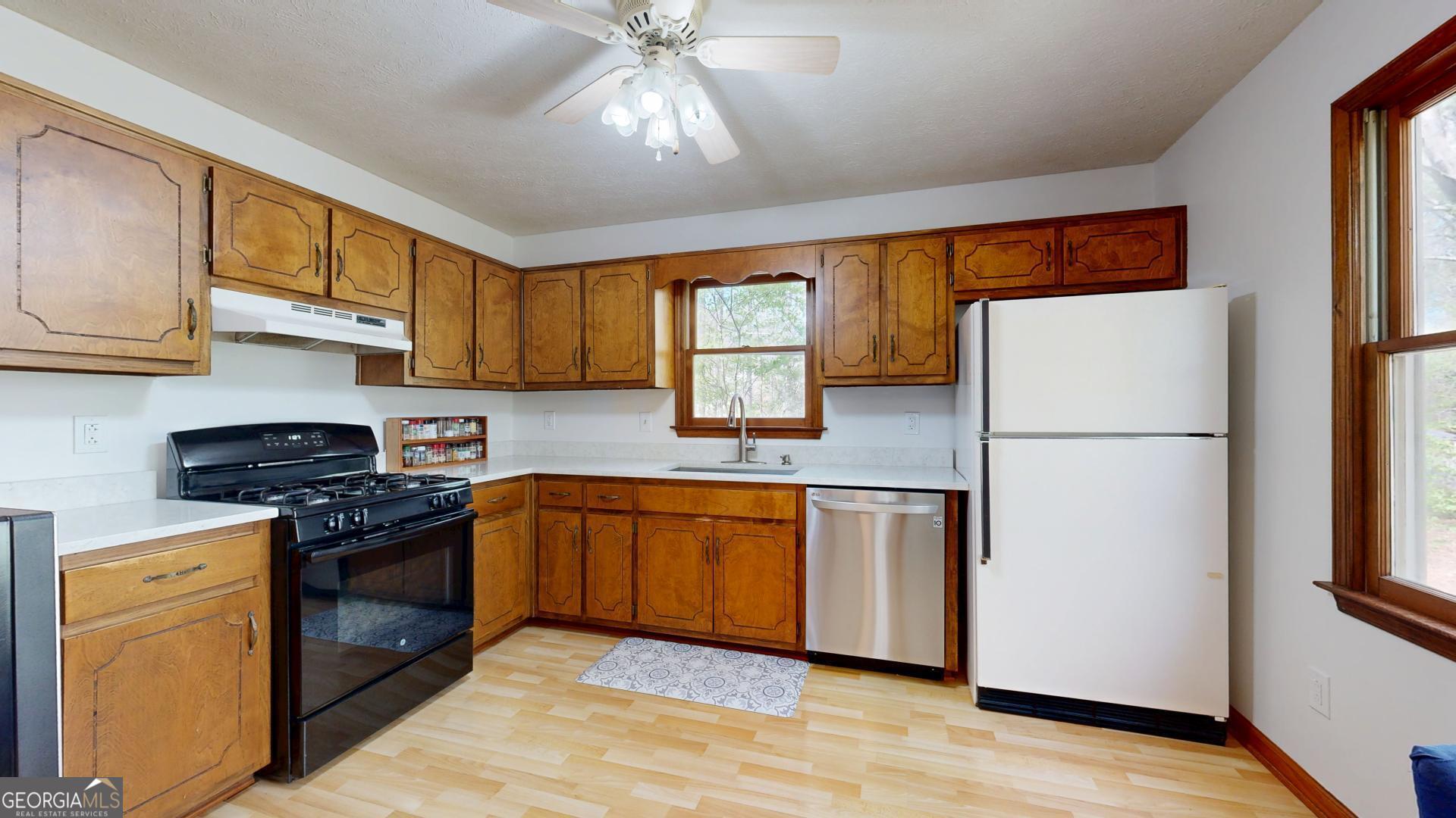105 Homeport Drive Property Photo 17