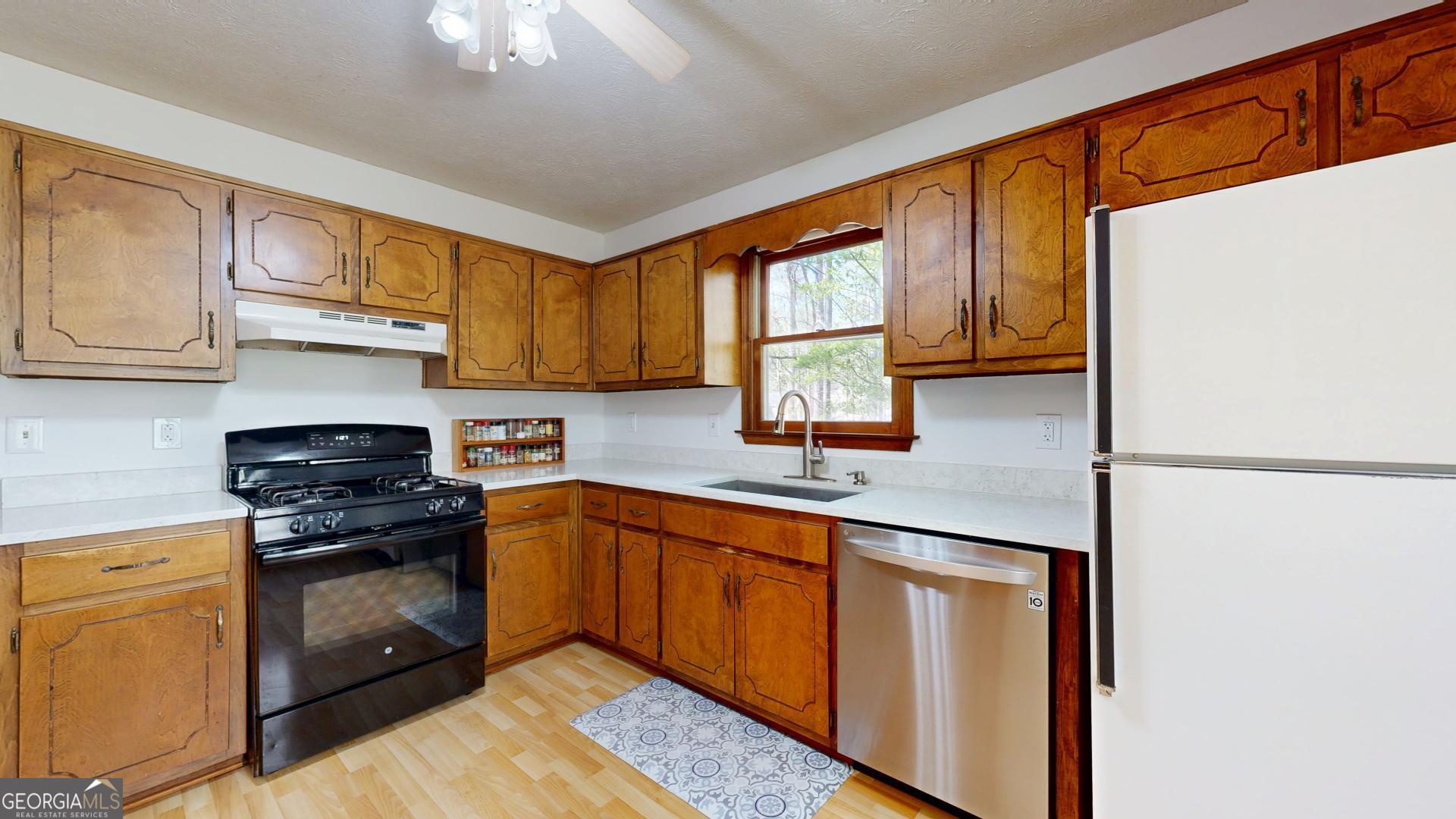 105 Homeport Drive Property Photo 18