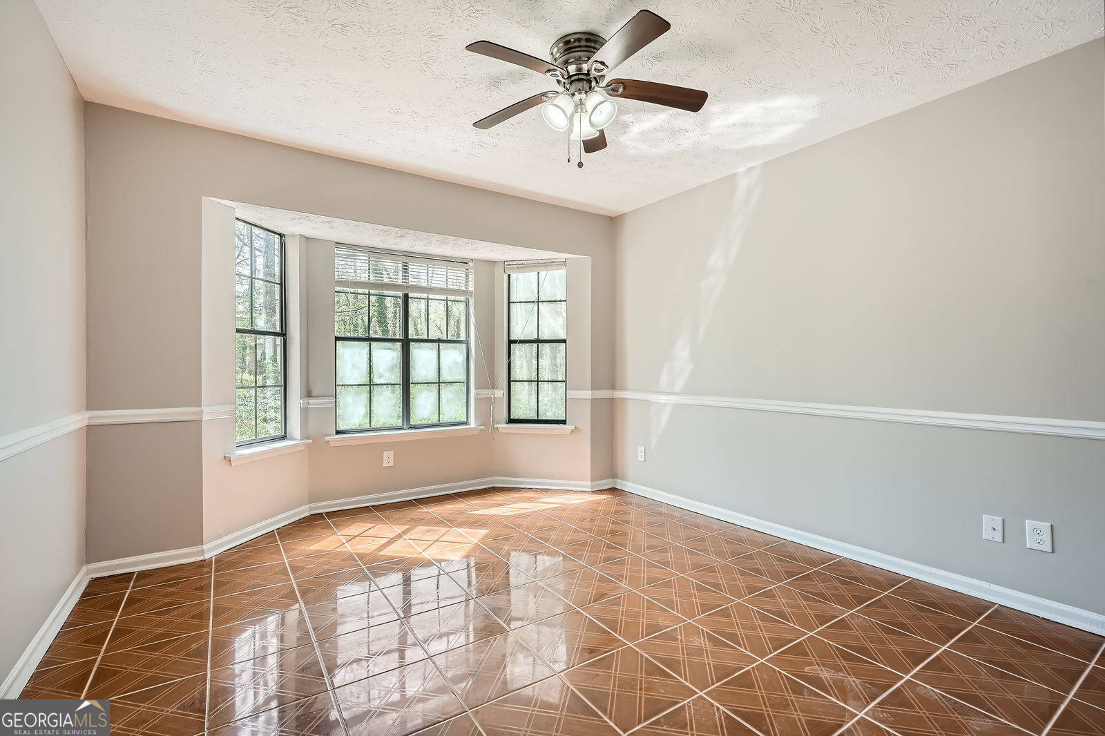 714 Post Road Drive Property Photo 4