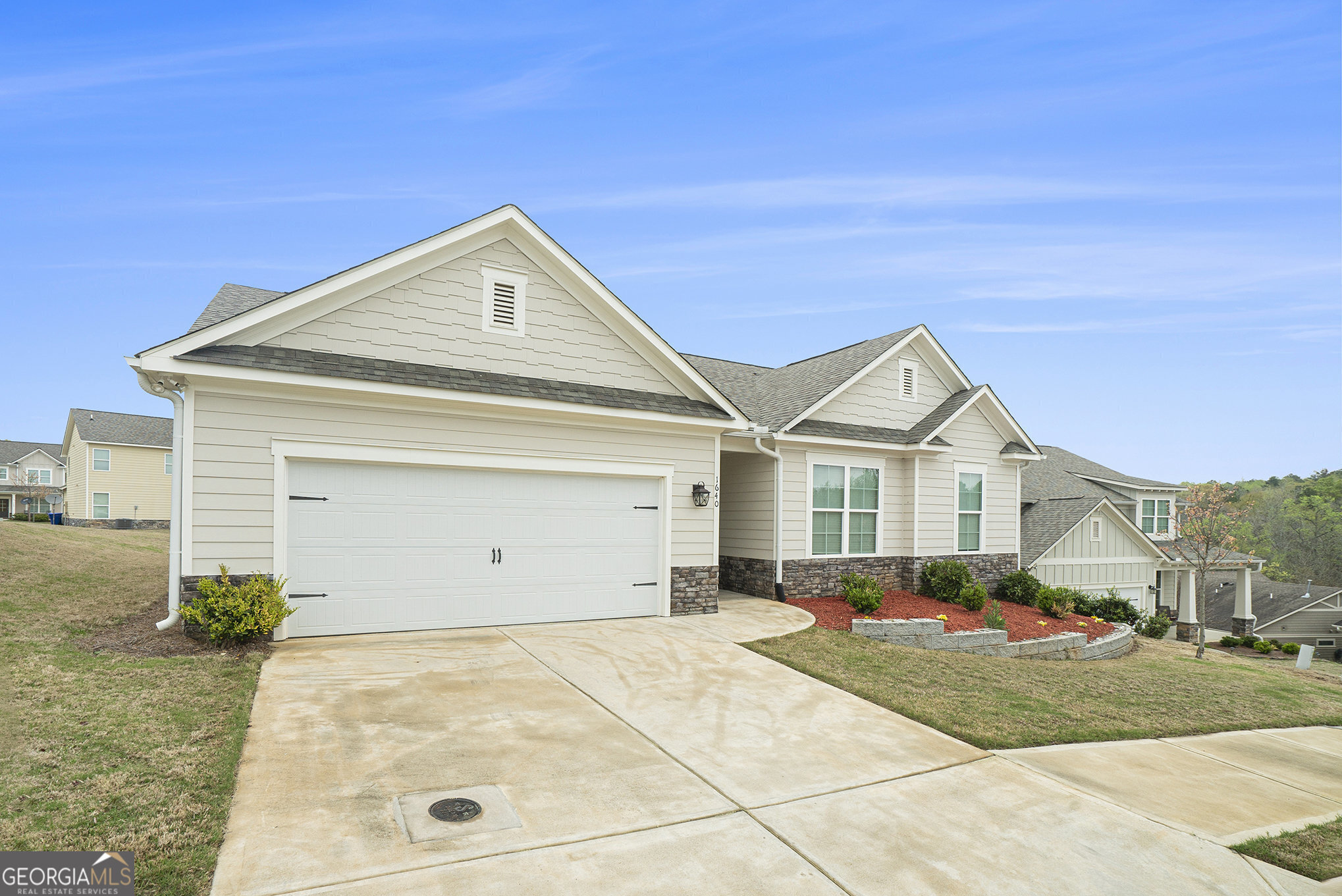 1640 Andalusian Way Property Photo 3