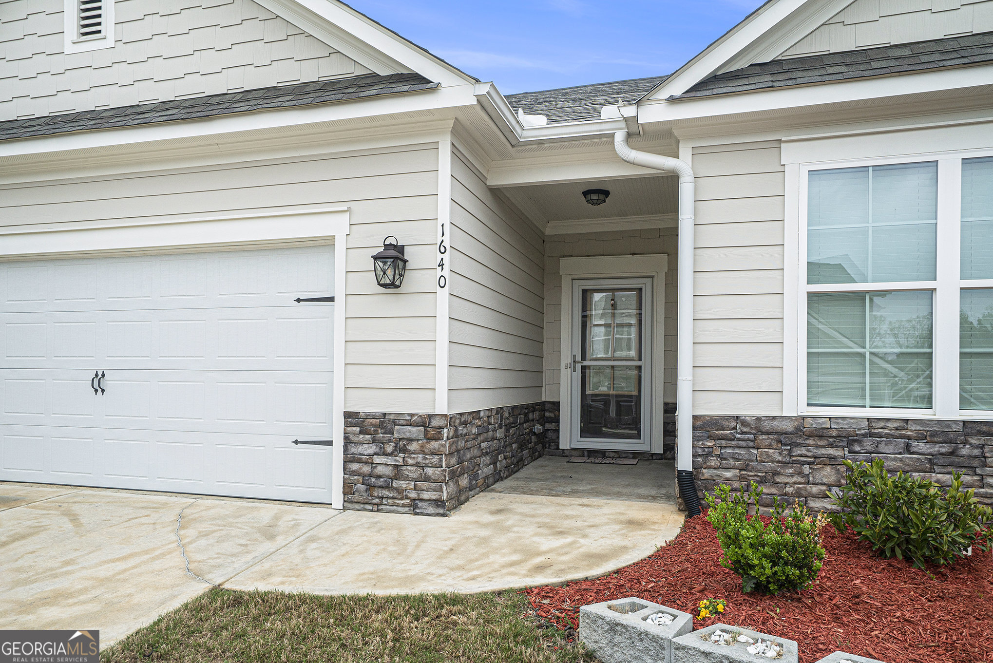 1640 Andalusian Way Property Photo 4