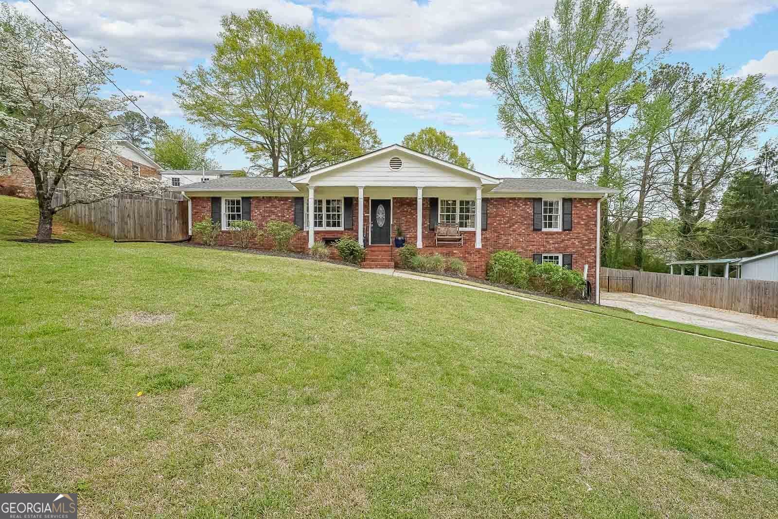 468 Windol Court Property Photo