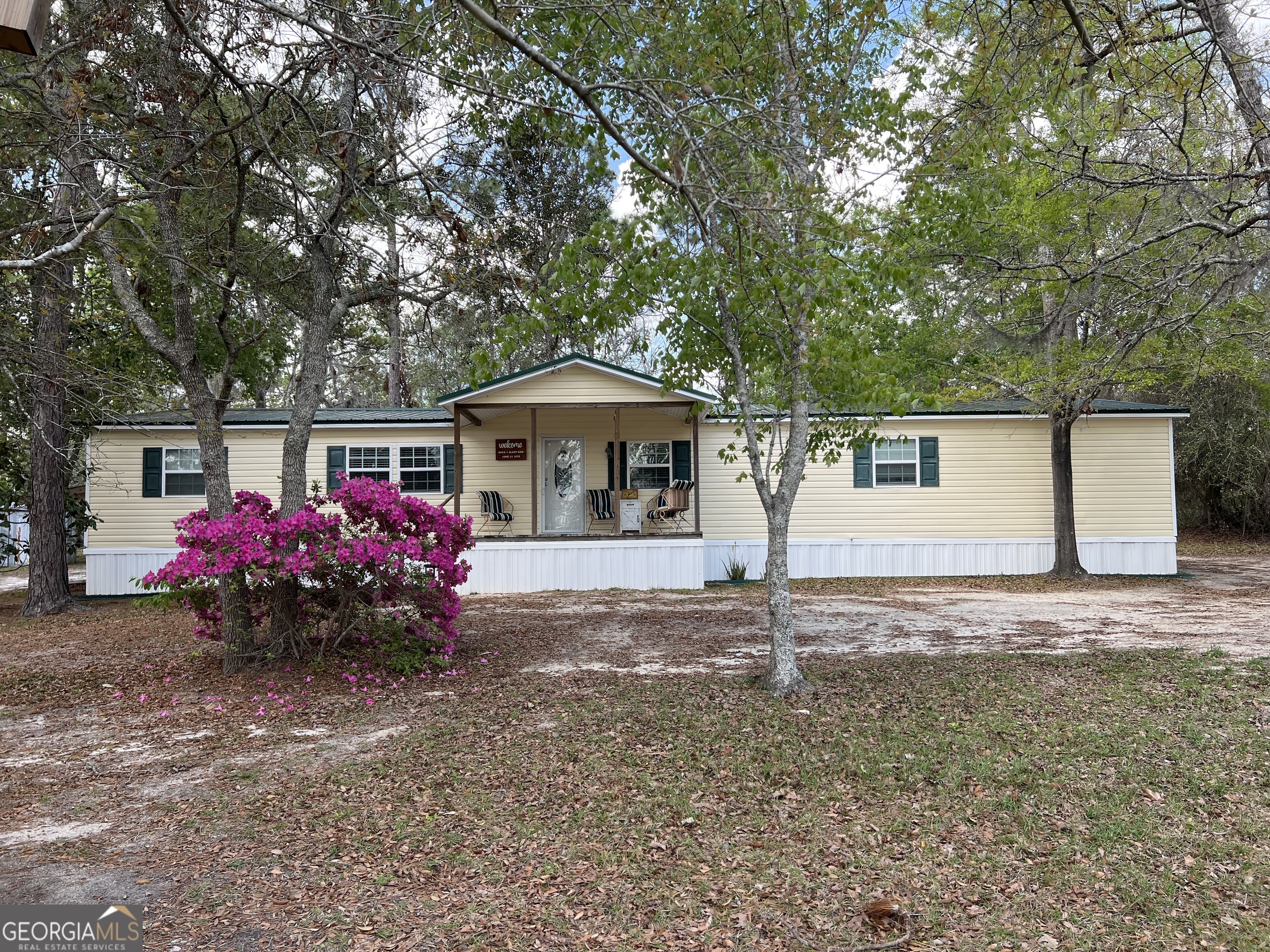 261 Colorado Road Property Photo 2