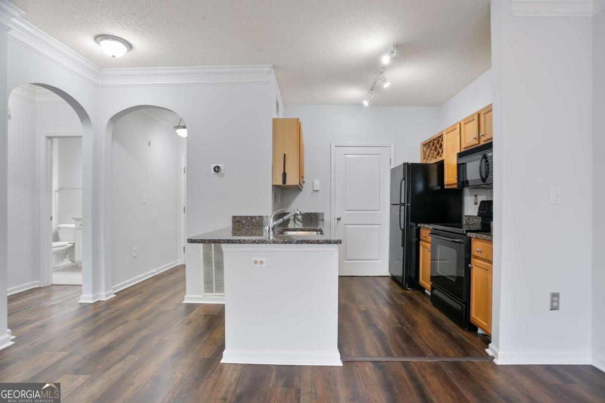 4333 Dunwoody Park # 1211 Property Photo 1