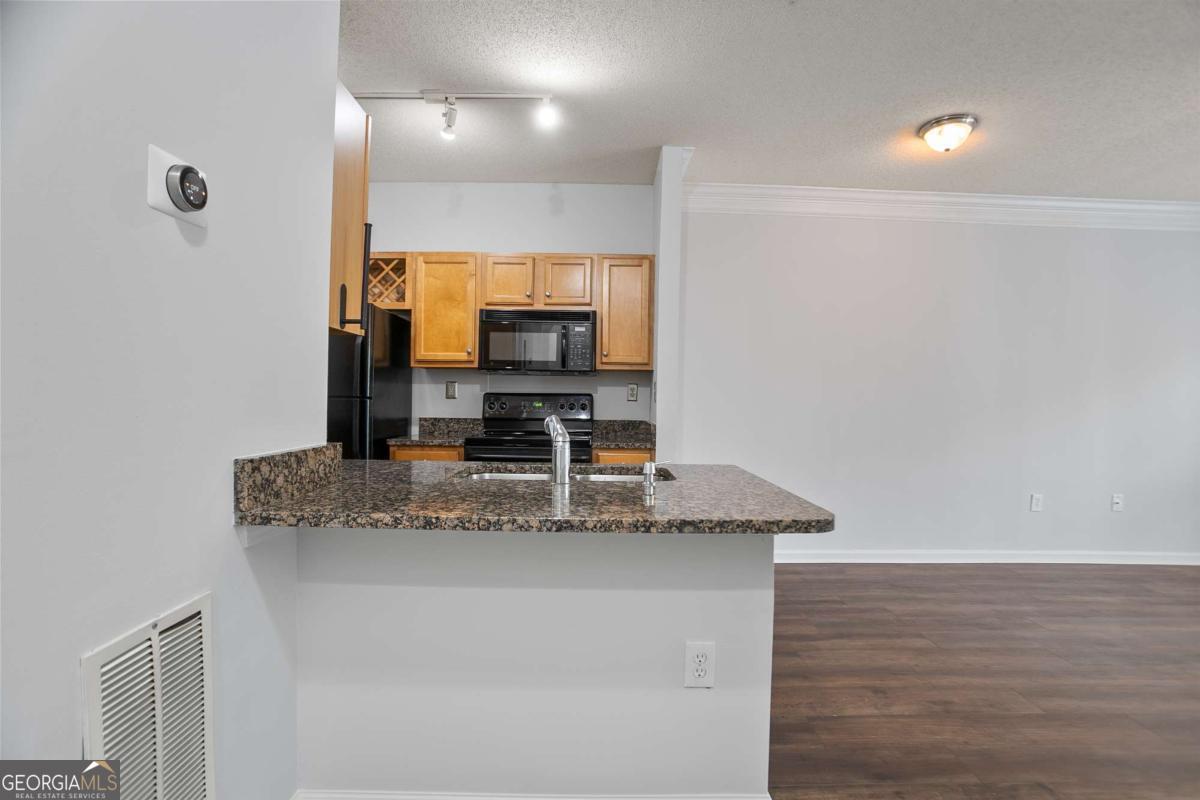 4333 Dunwoody Park # 1211 Property Photo 9