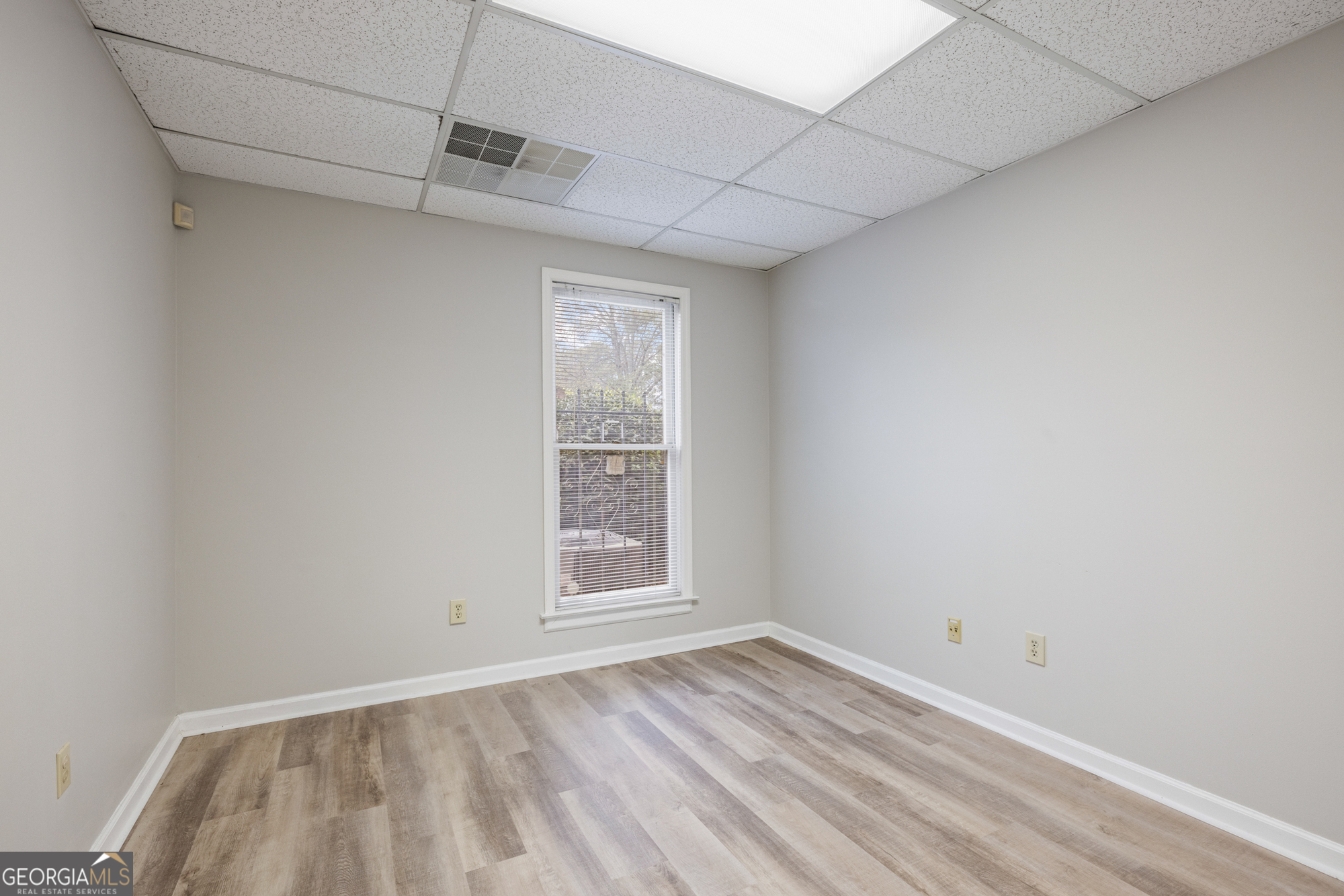 2623 Sandy Plains Road Bldg 102 Property Photo 7