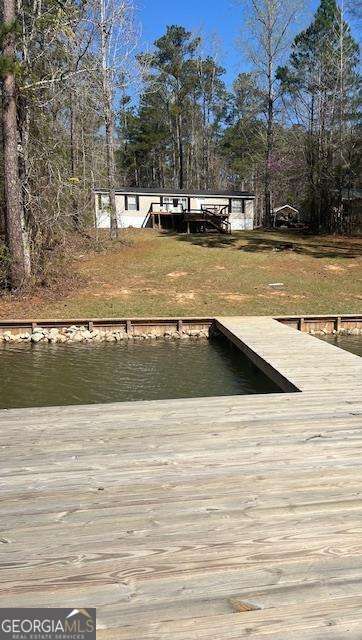 944 Lakeview Drive Property Photo