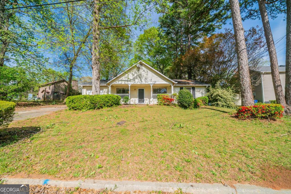 5255 Biffle Downs Road Property Photo 1