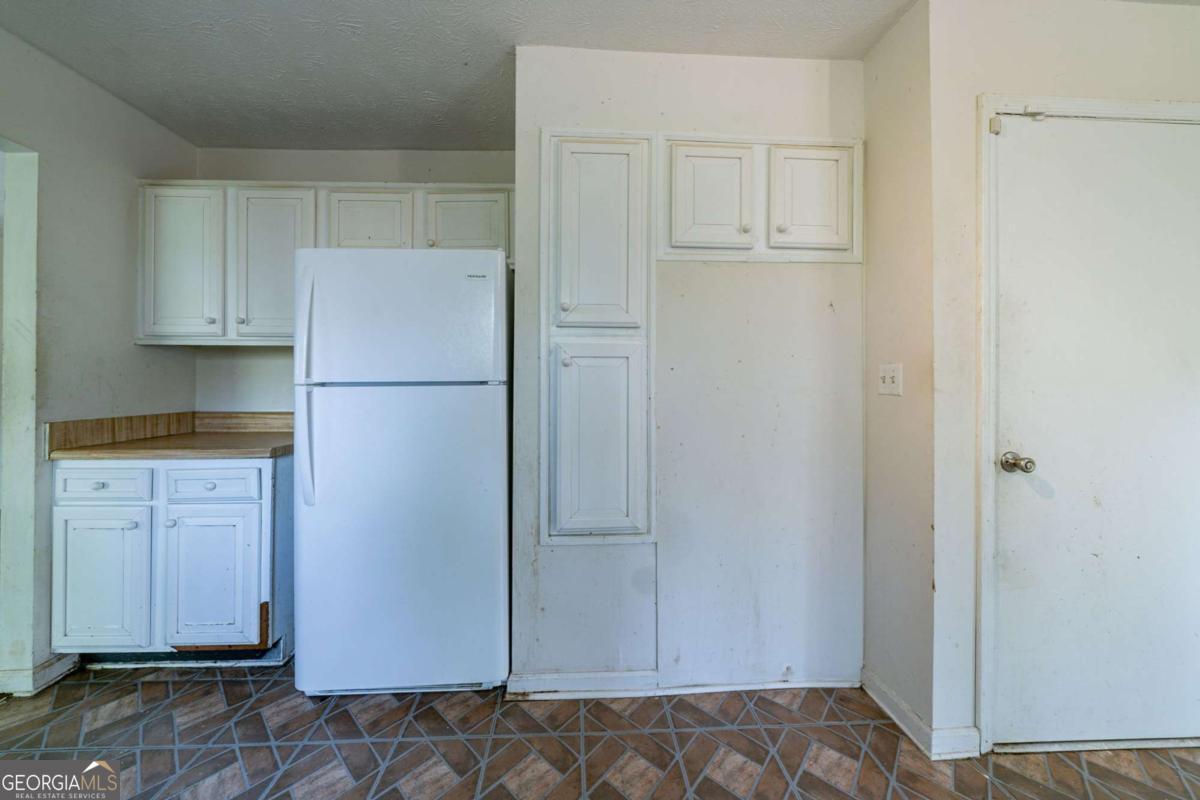 5255 Biffle Downs Road Property Photo 5