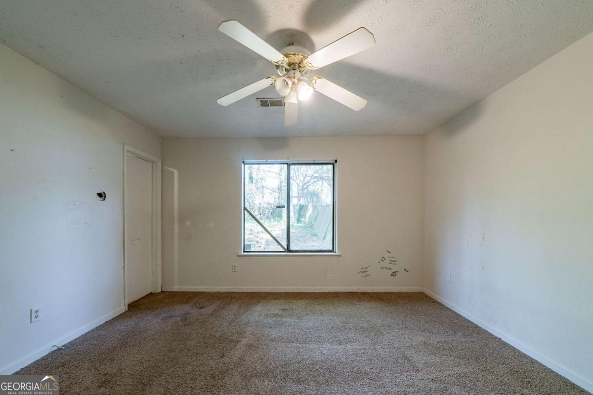 5255 Biffle Downs Road Property Photo 8