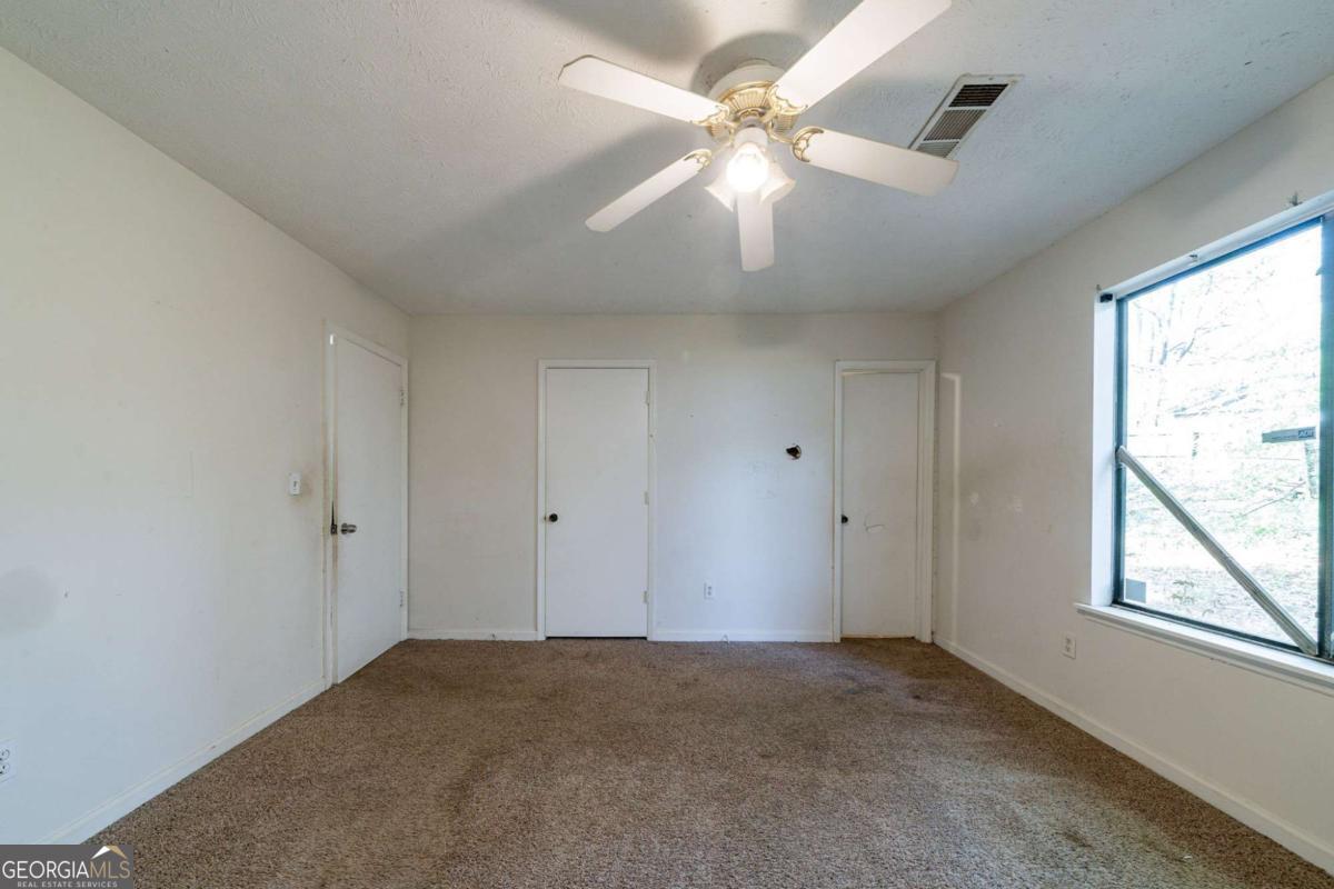 5255 Biffle Downs Road Property Photo 9