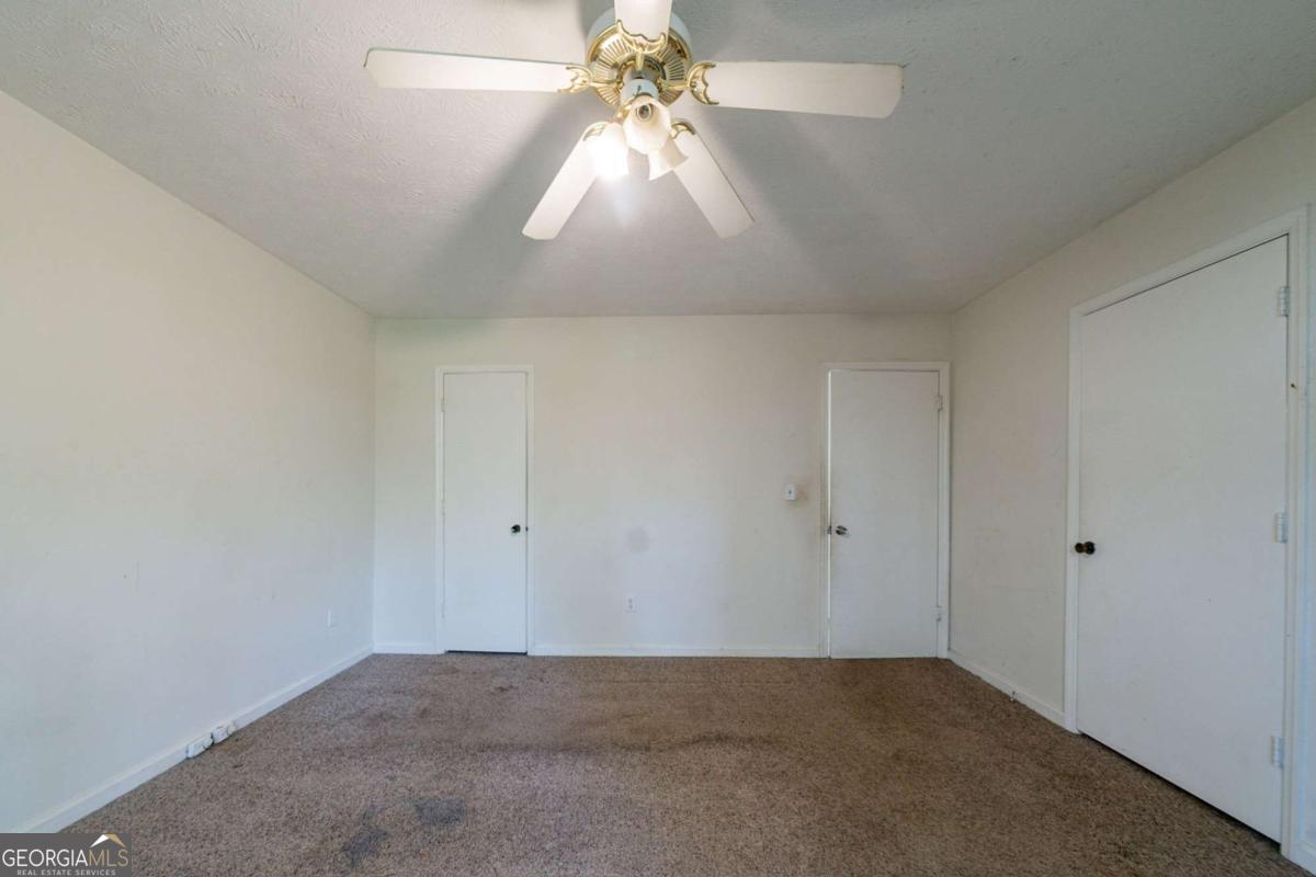 5255 Biffle Downs Road Property Photo 10