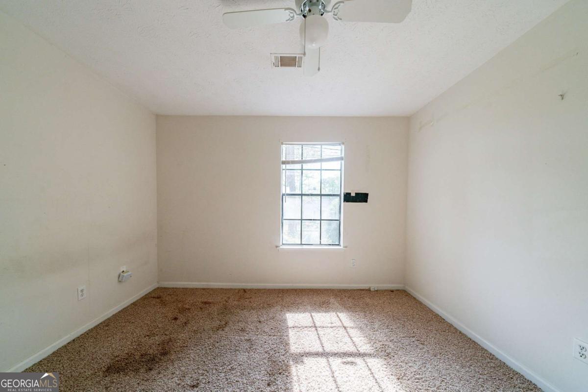 5255 Biffle Downs Road Property Photo 14