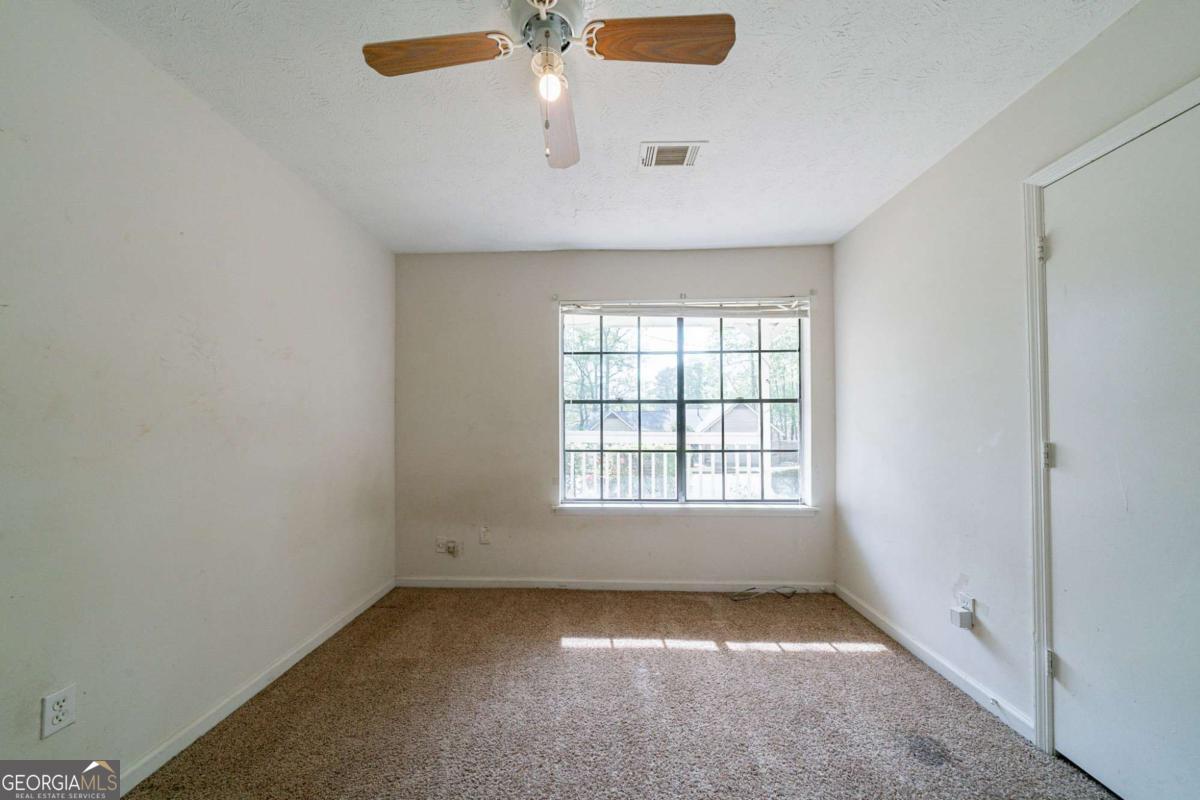 5255 Biffle Downs Road Property Photo 16