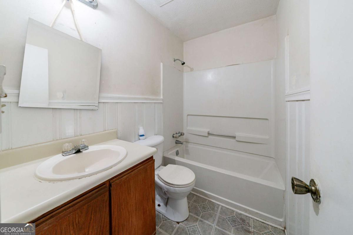 5255 Biffle Downs Road Property Photo 20
