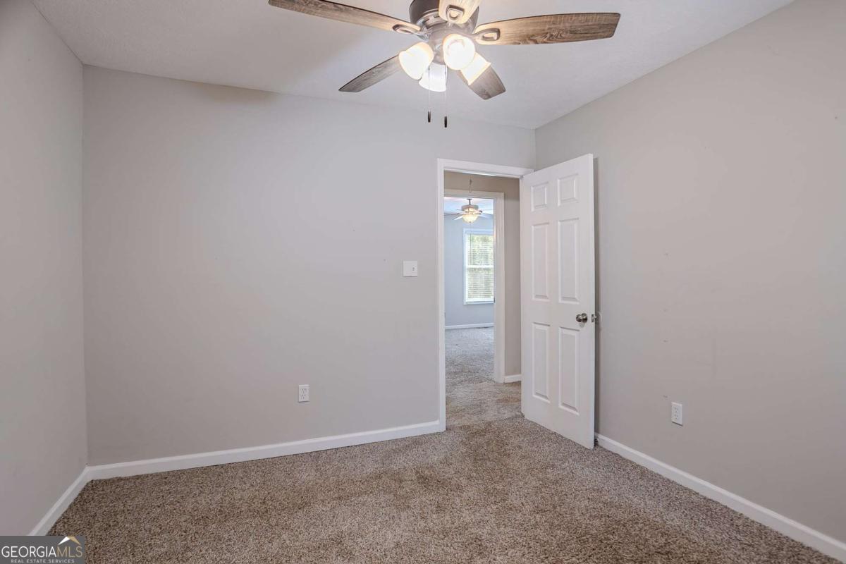 477 Victoria Road Property Photo 12