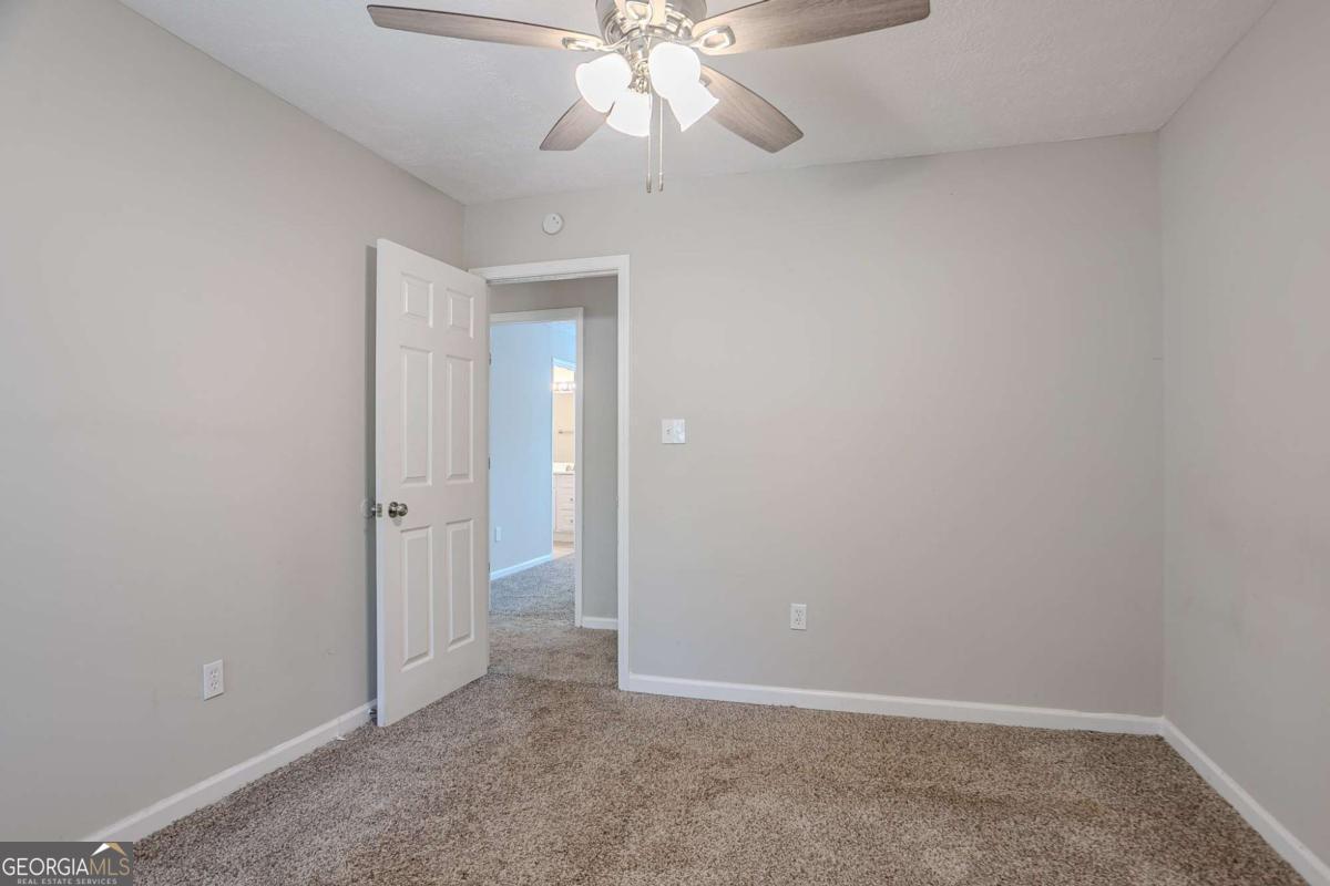 477 Victoria Road Property Photo 14