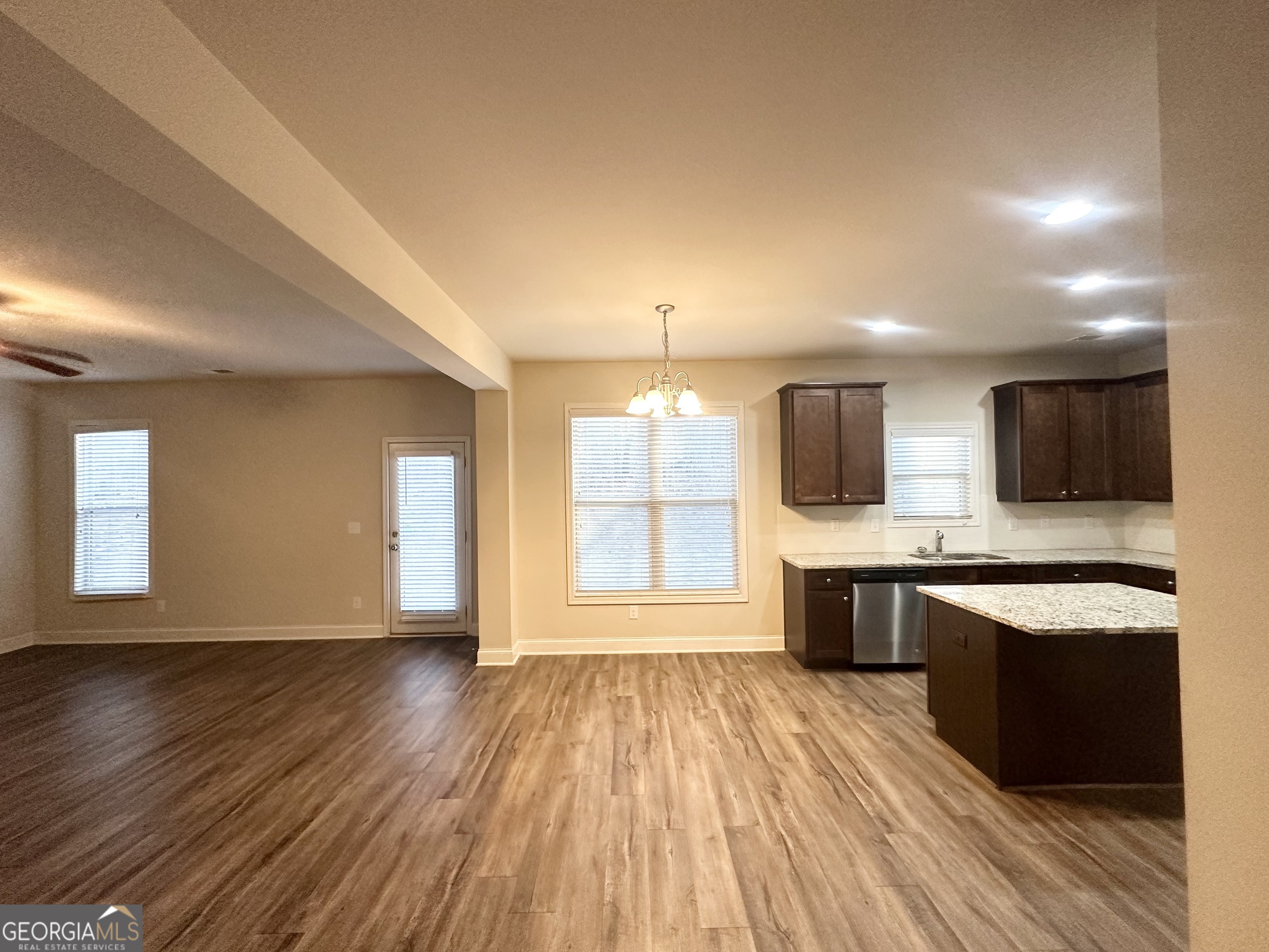 354 Dublin Way Property Photo 3