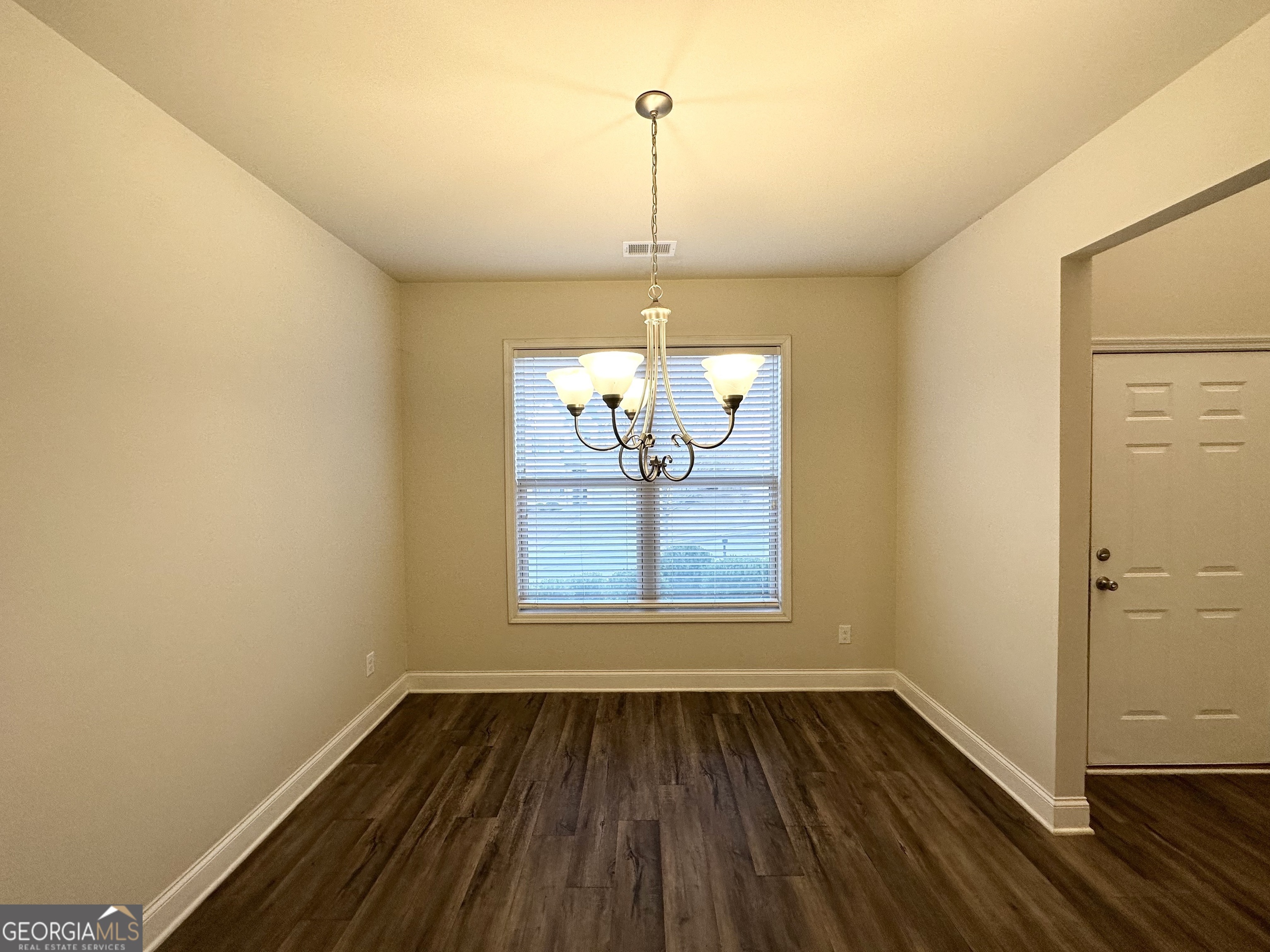 354 Dublin Way Property Photo 5