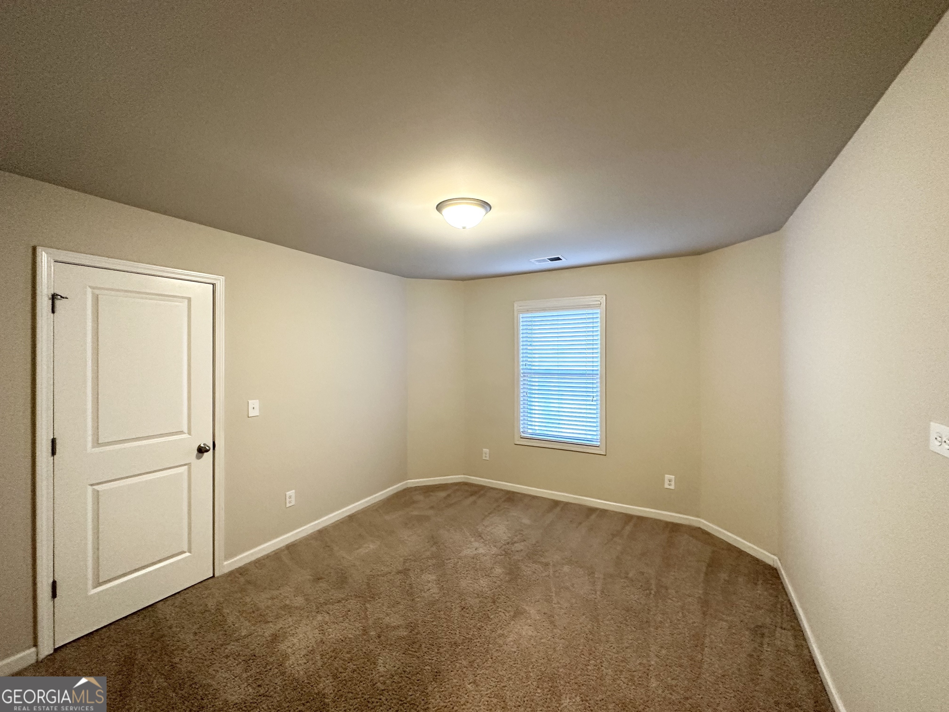 354 Dublin Way Property Photo 9