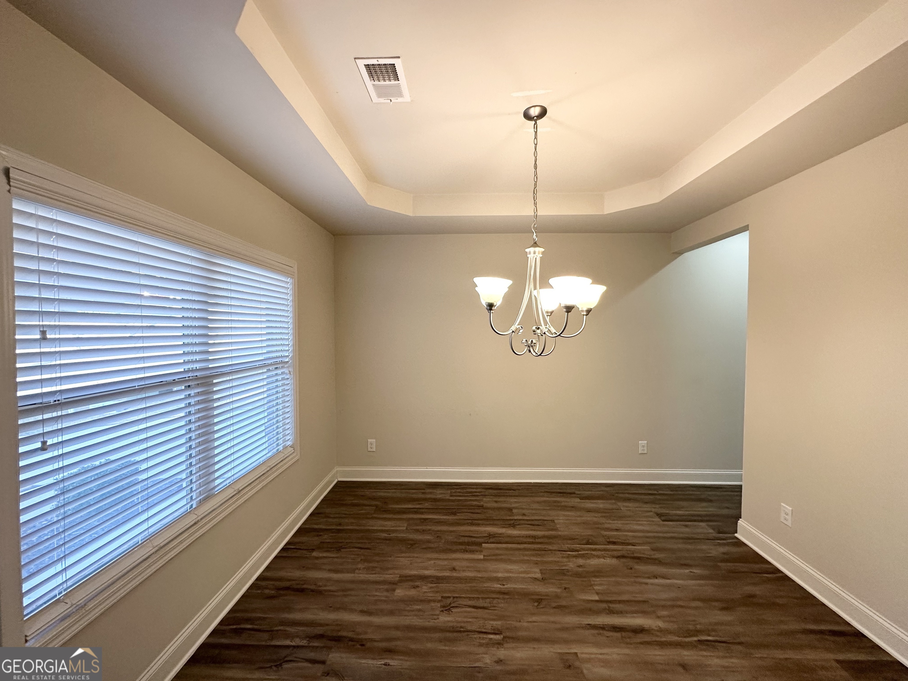 384 Dublin Way Property Photo 6