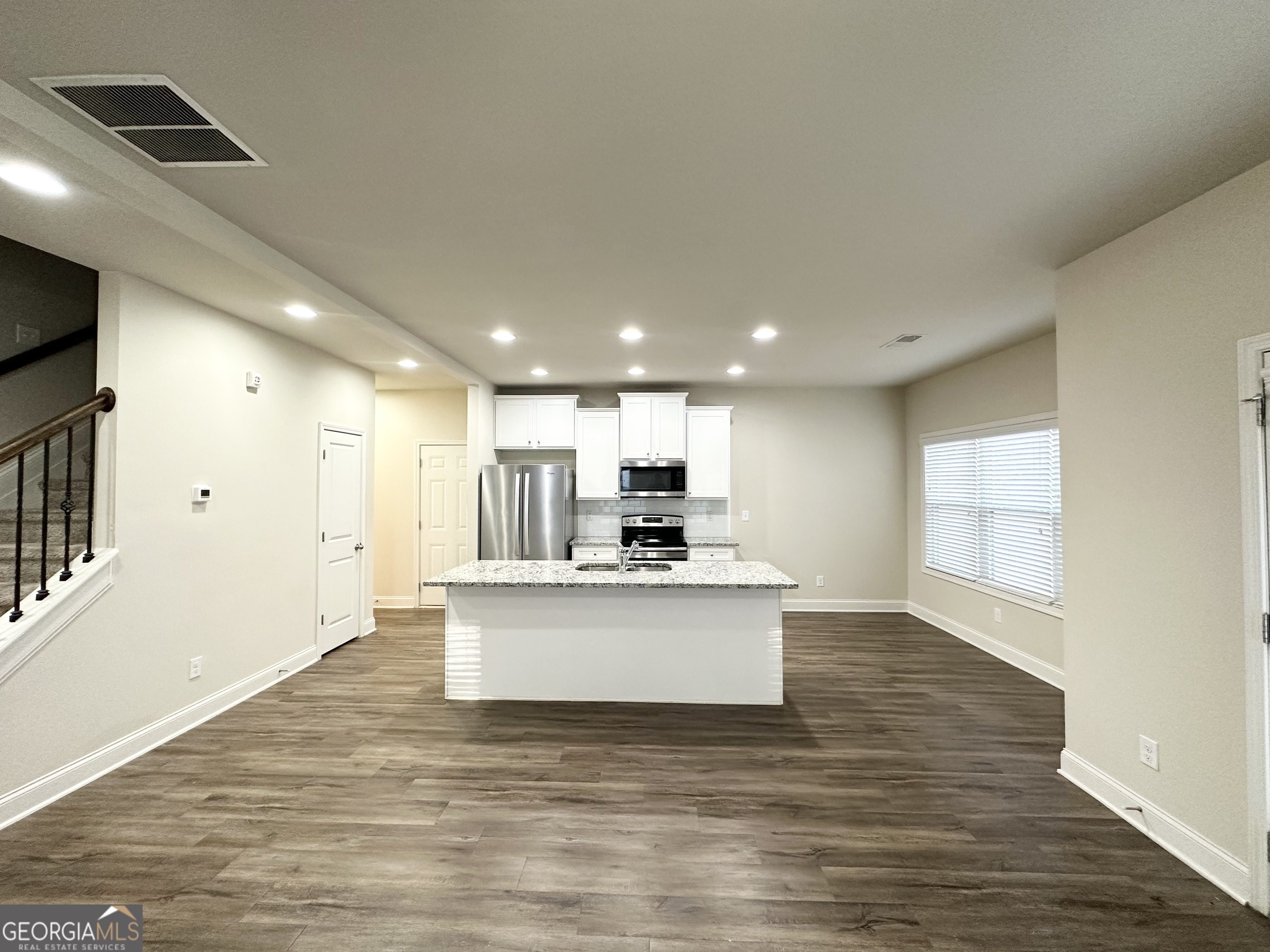 384 Dublin Way Property Photo 10