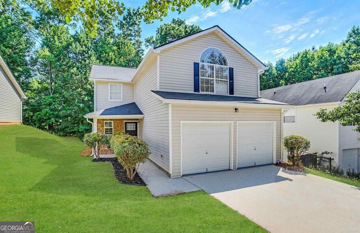 2940 Highland Hill Parkway Property Photo 1