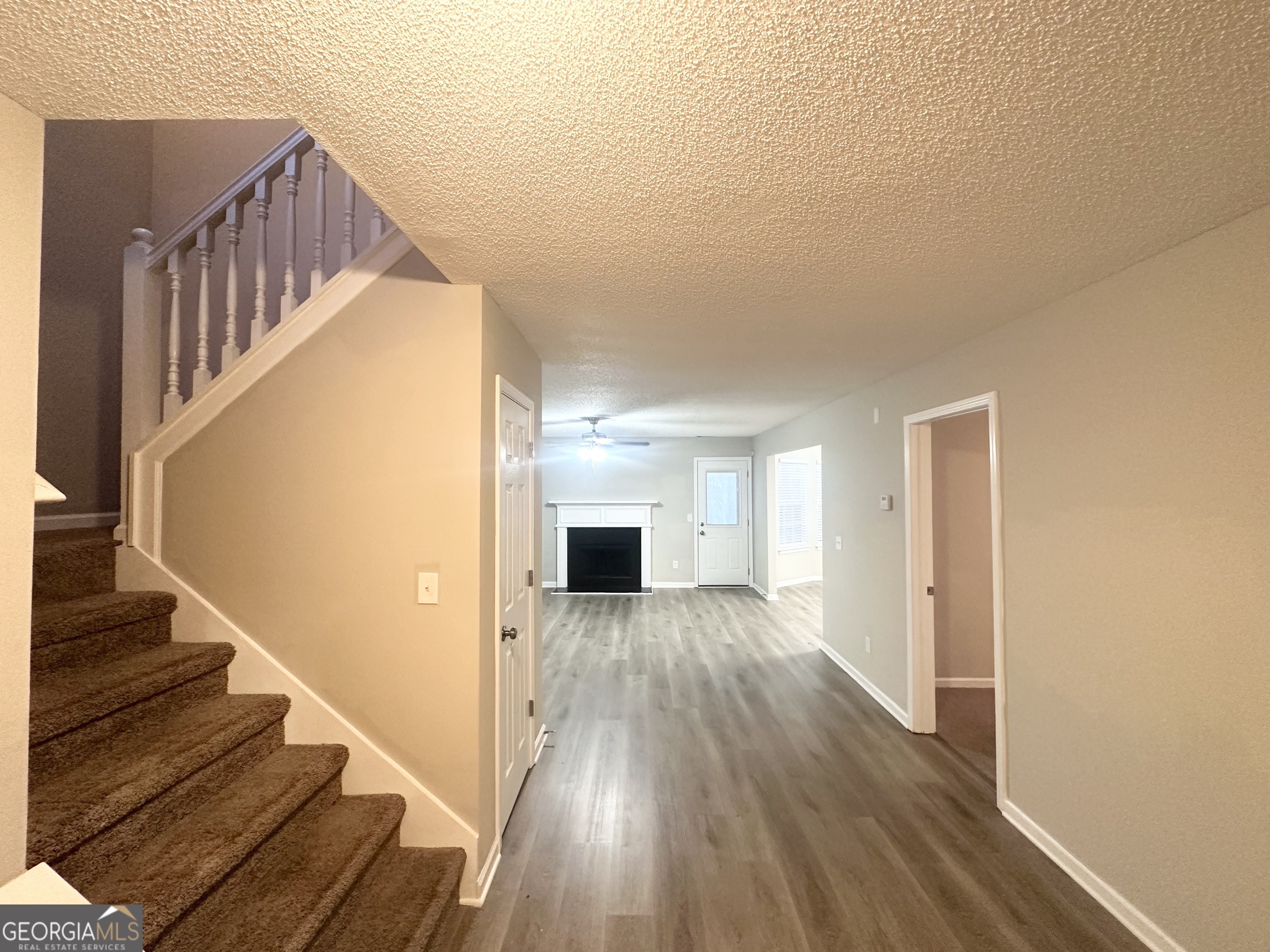 2940 Highland Hill Parkway Property Photo 2